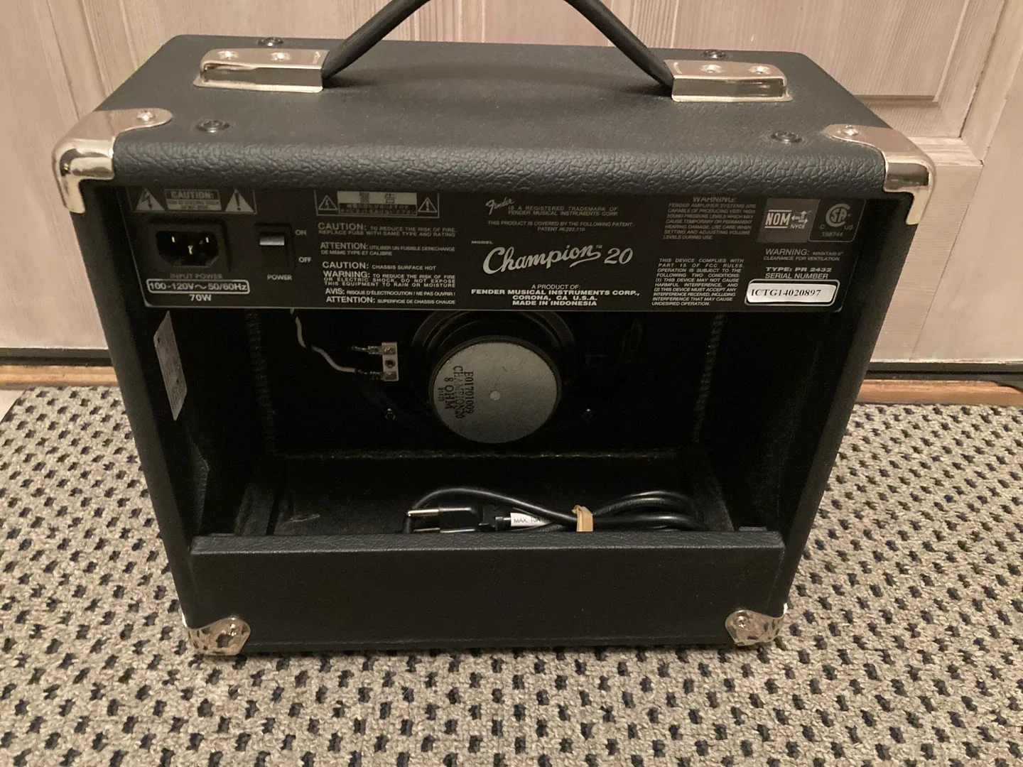 Fender Champion 20 Guitar Amplifier image indicator(2)