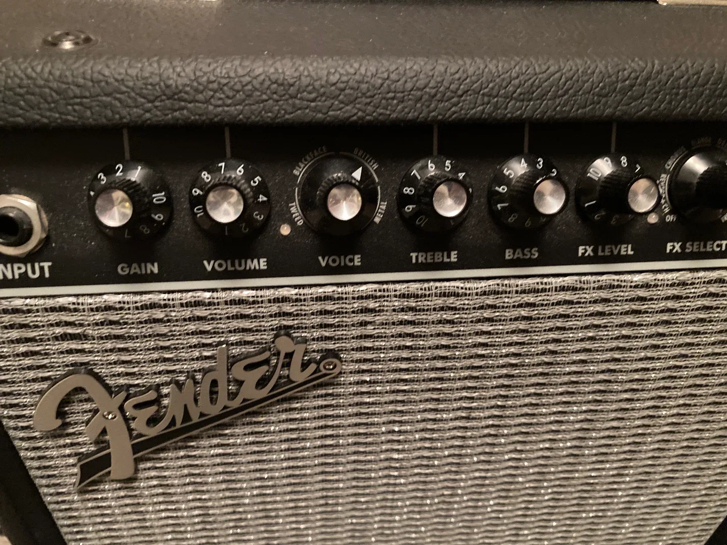 Fender Champion 20 Guitar Amplifier image indicator(4)