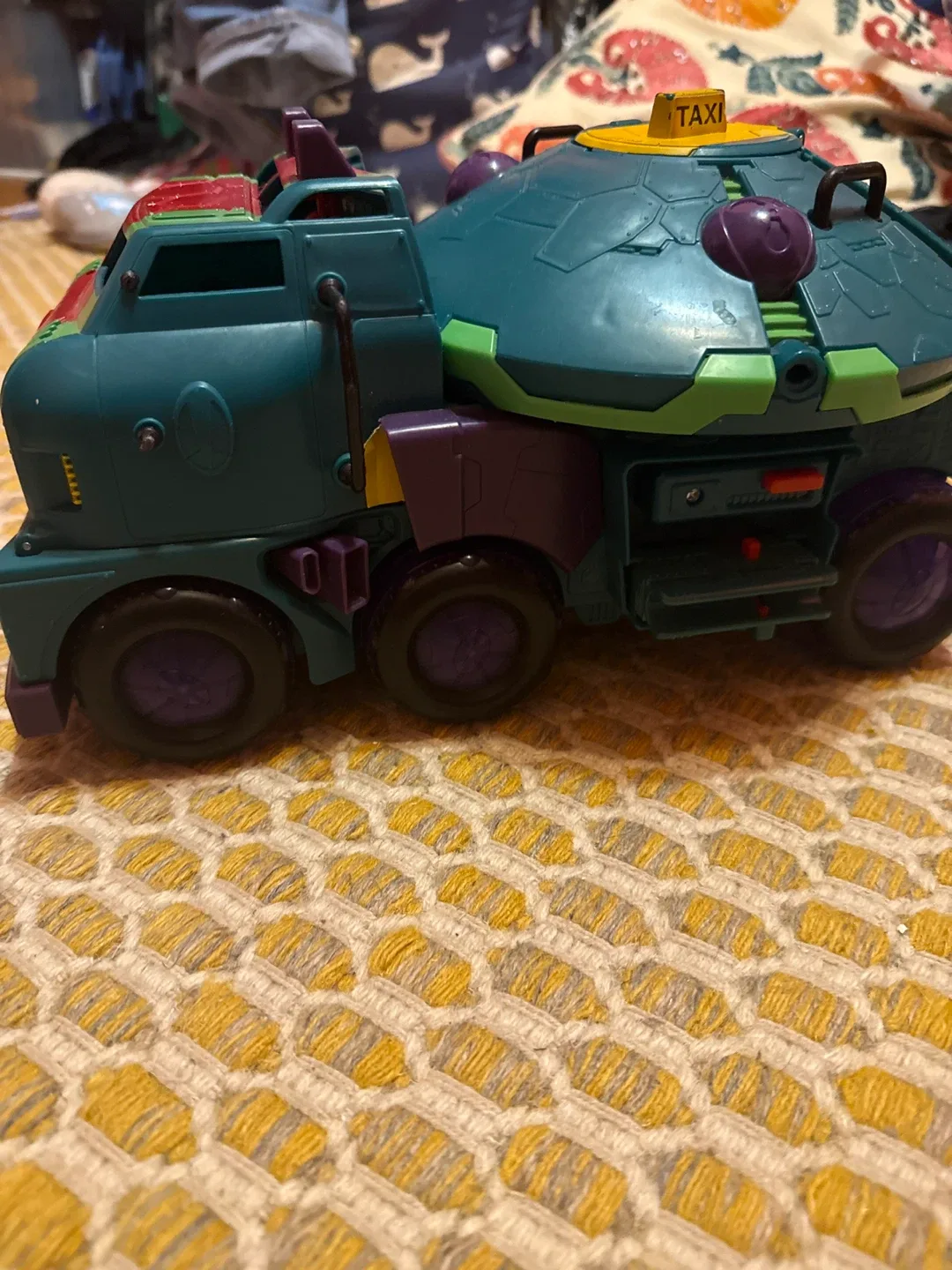 Teenage Mutant Ninja Turtles Party Wagon Toy image indicator(6)
