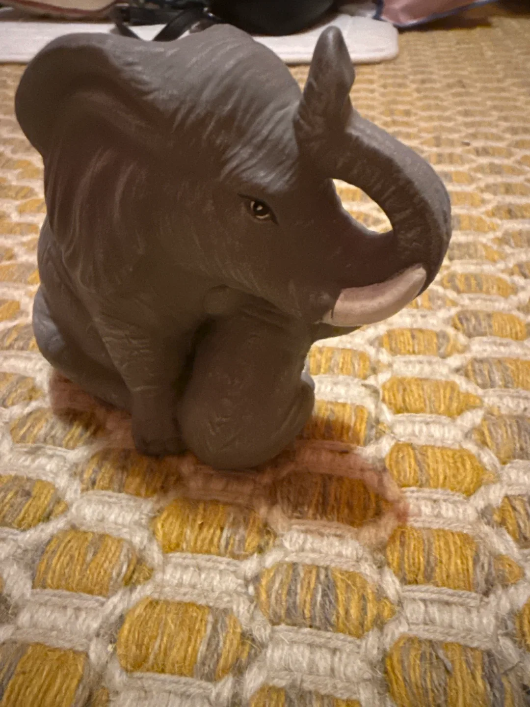 Elephant and Baby Figurine - Grey image indicator(6)