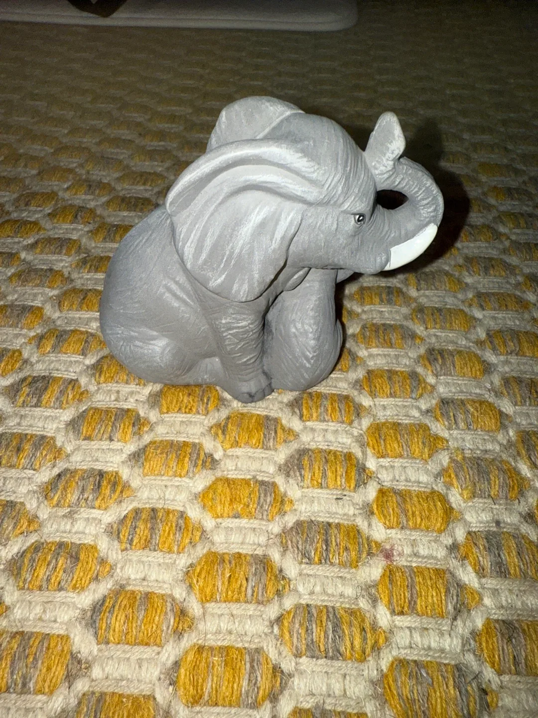 Elephant and Baby Figurine - Grey image indicator(3)