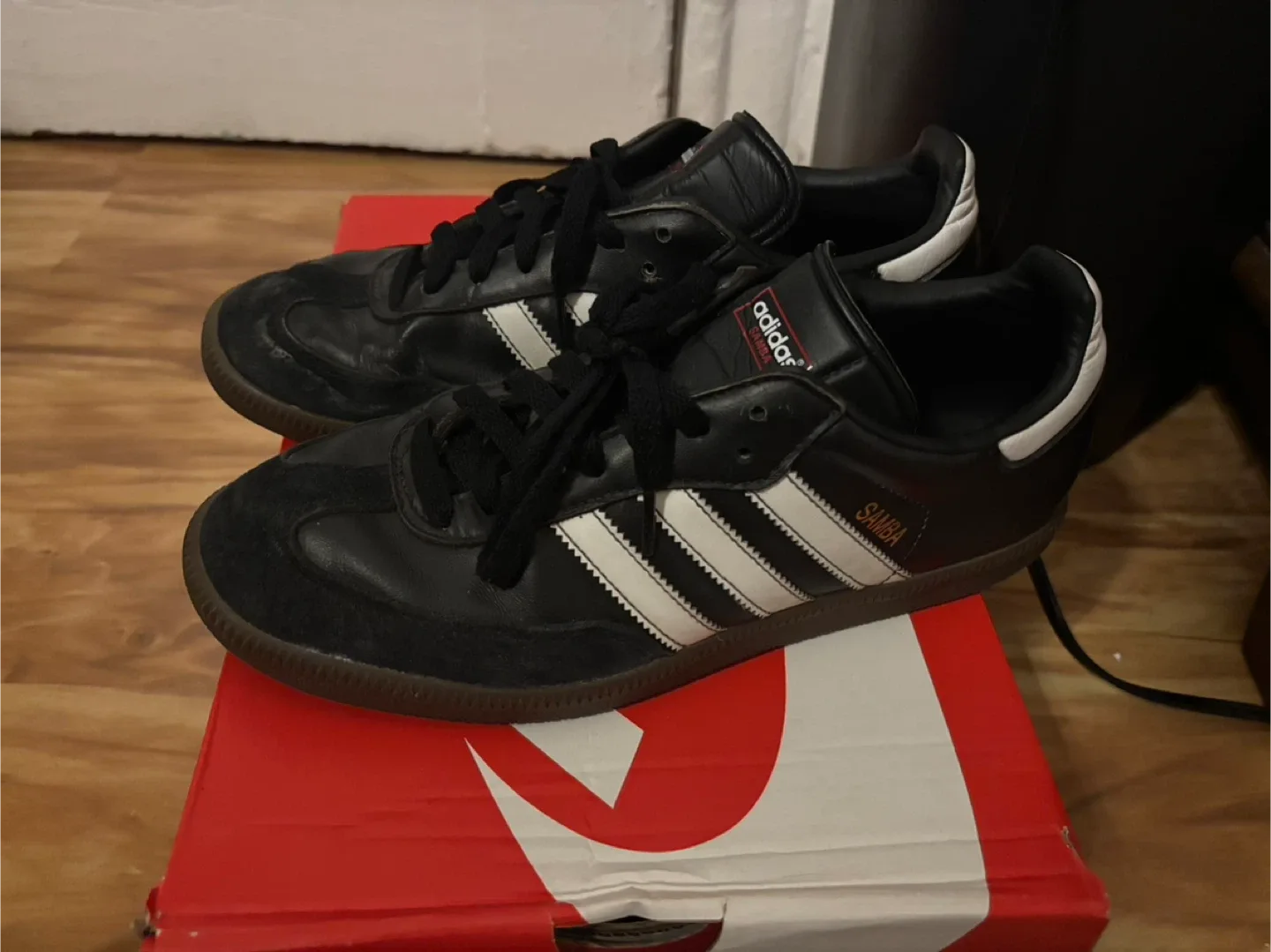 Adidas Samba Black Sneakers image indicator(2)