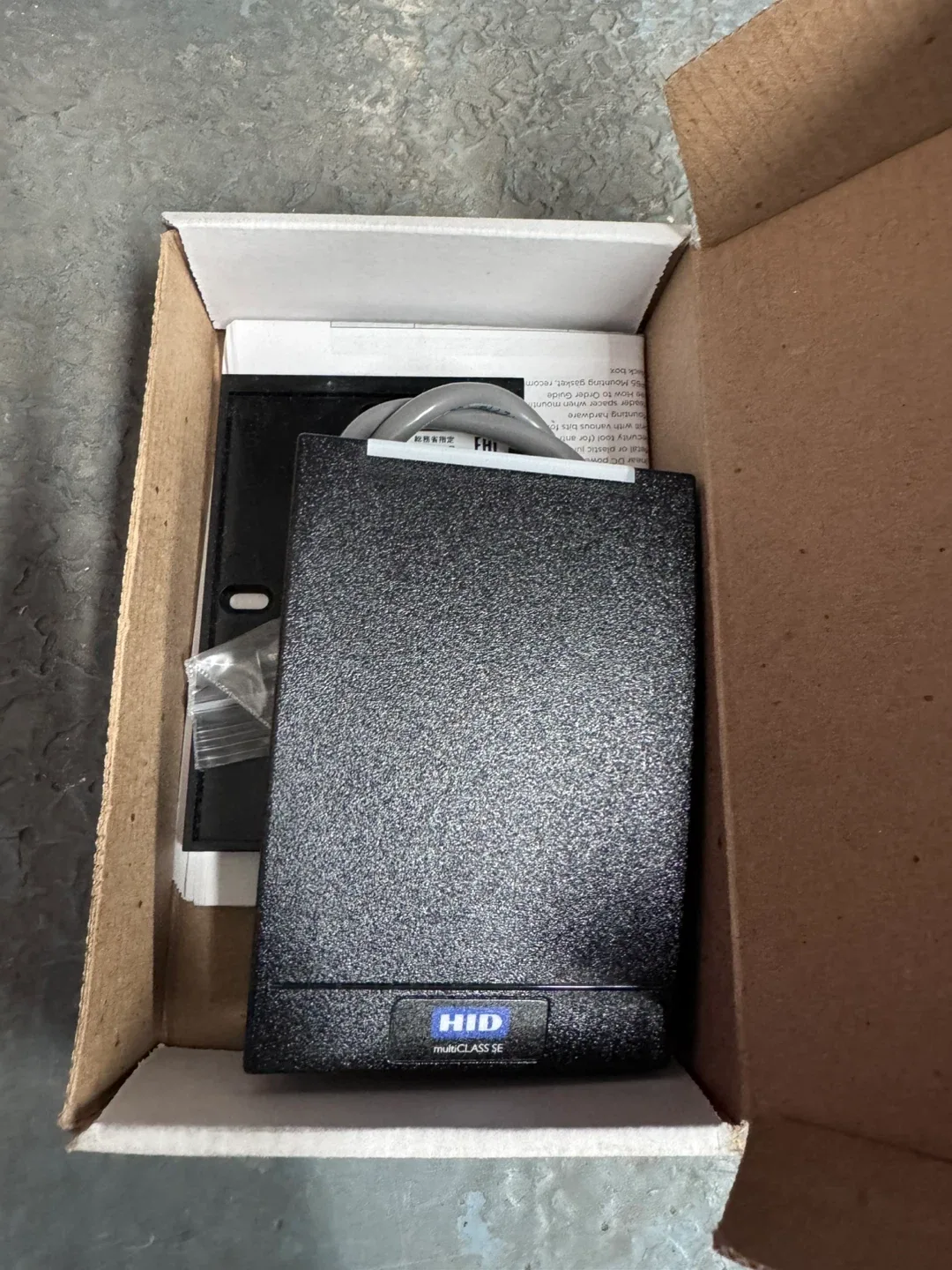 HID multiCLASS SE RP10 Wall Switch Reader - New thumbnail