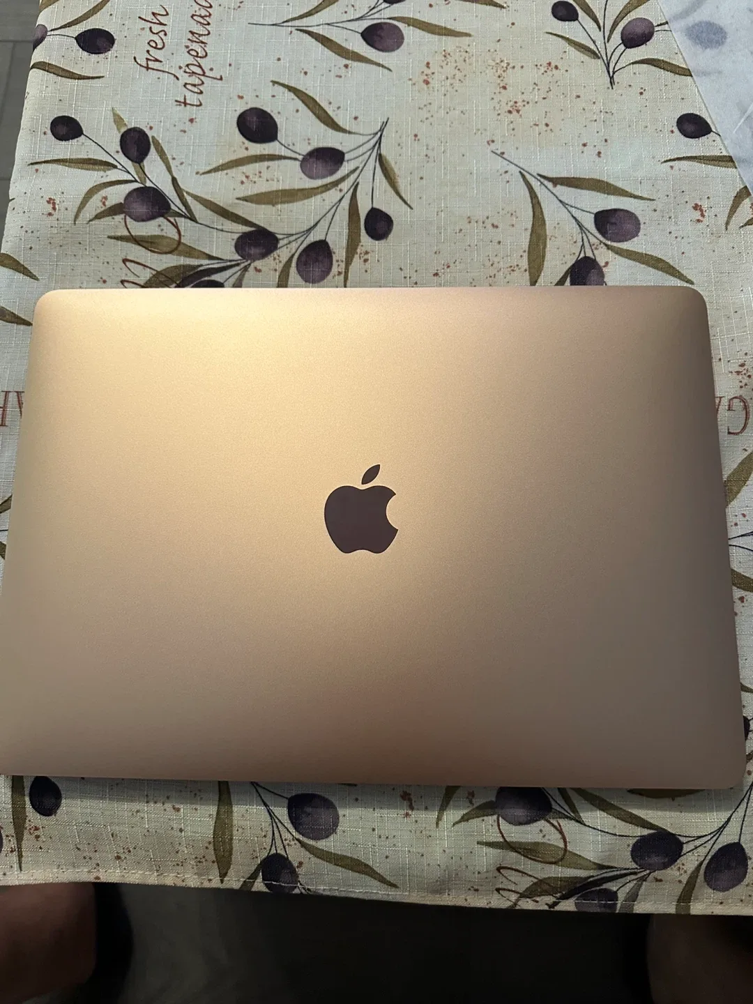 Apple MacBook Air 13-inch M1 Rose Gold image indicator(2)