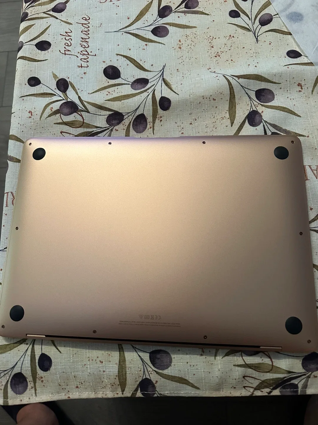 Apple MacBook Air 13-inch M1 Rose Gold image indicator(3)