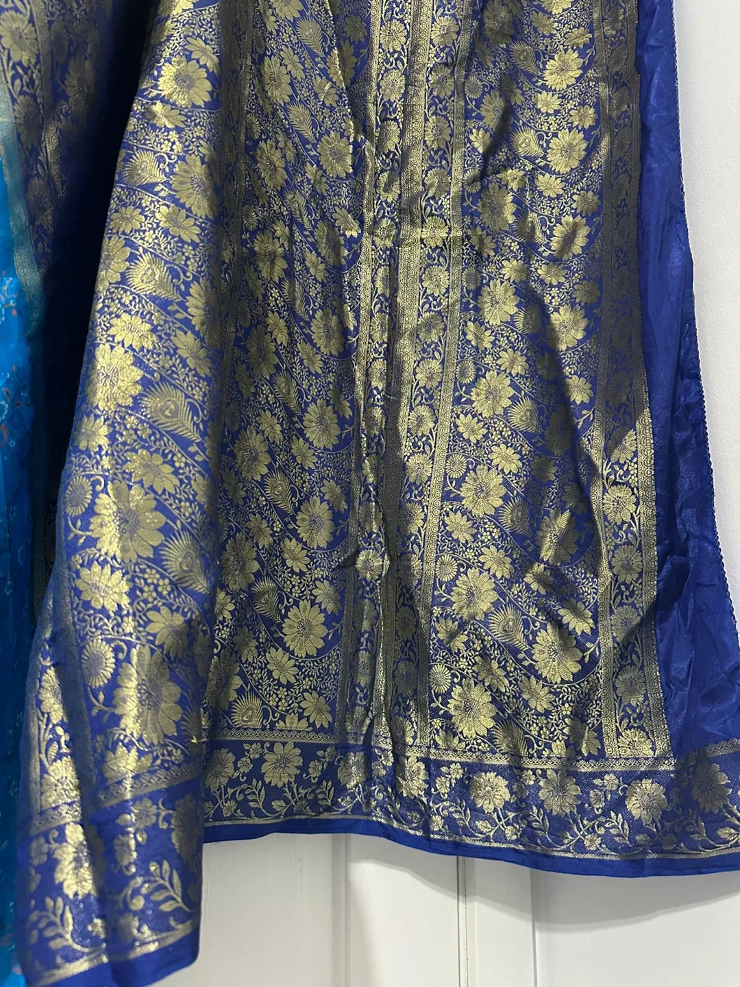 Arora Cloth House Saree - Blue & Navy image indicator(4)