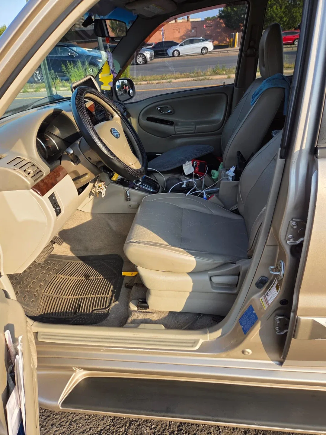 Suzuki XL-7 SUV image indicator(6)