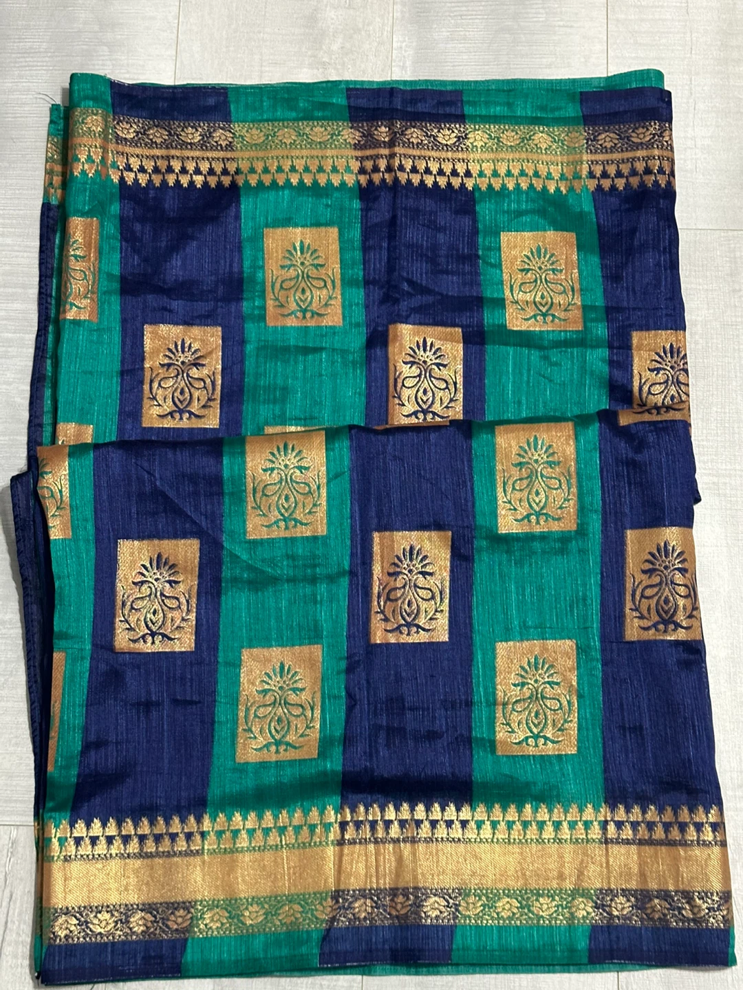 Blue & Green Saree with Gold Detail - photo 5
