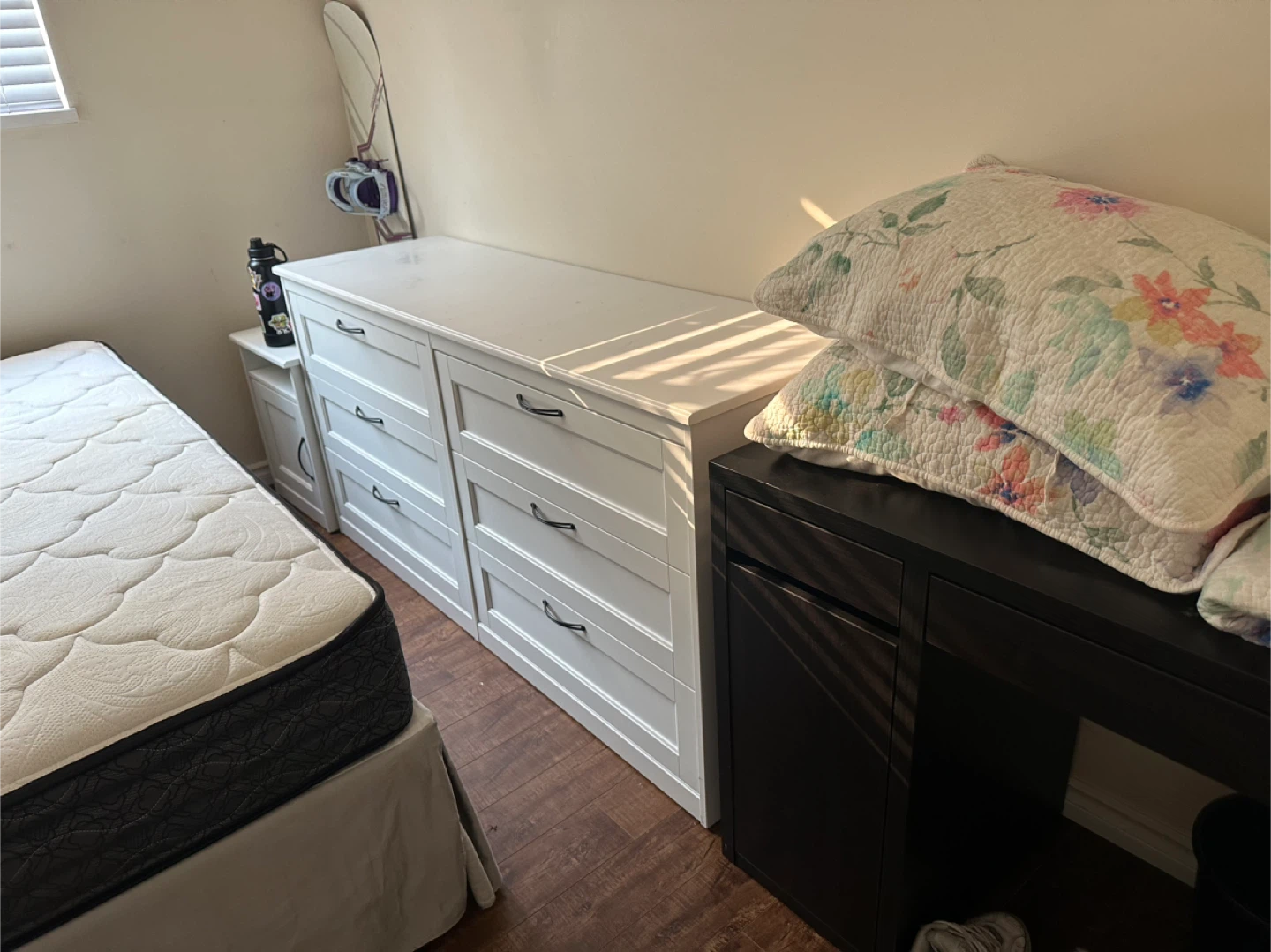 IKEA Hemnes White Dresser and Nightstand Set - photo 2