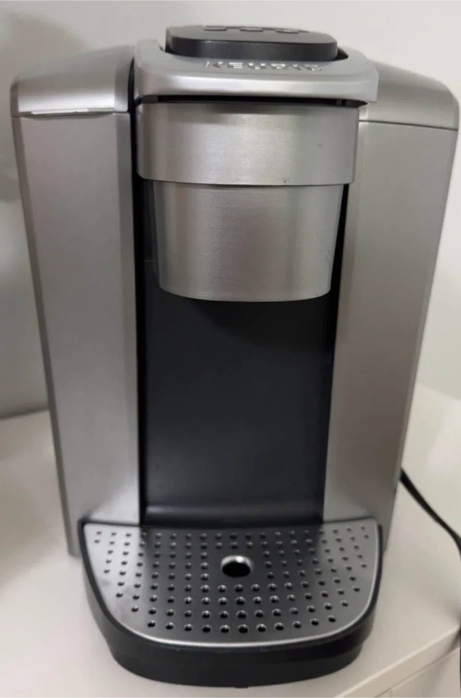 Keurig K-Elite Single Serve Coffee Maker image indicator(2)