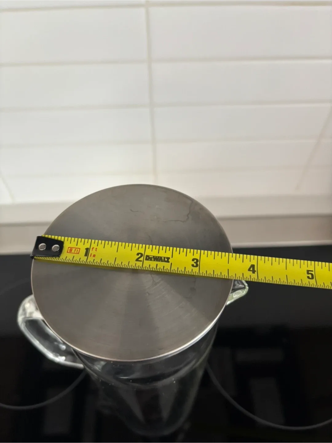 1.5L Glass Pitcher for Water, Tea, Juice - LIKE NEW image indicator(5)