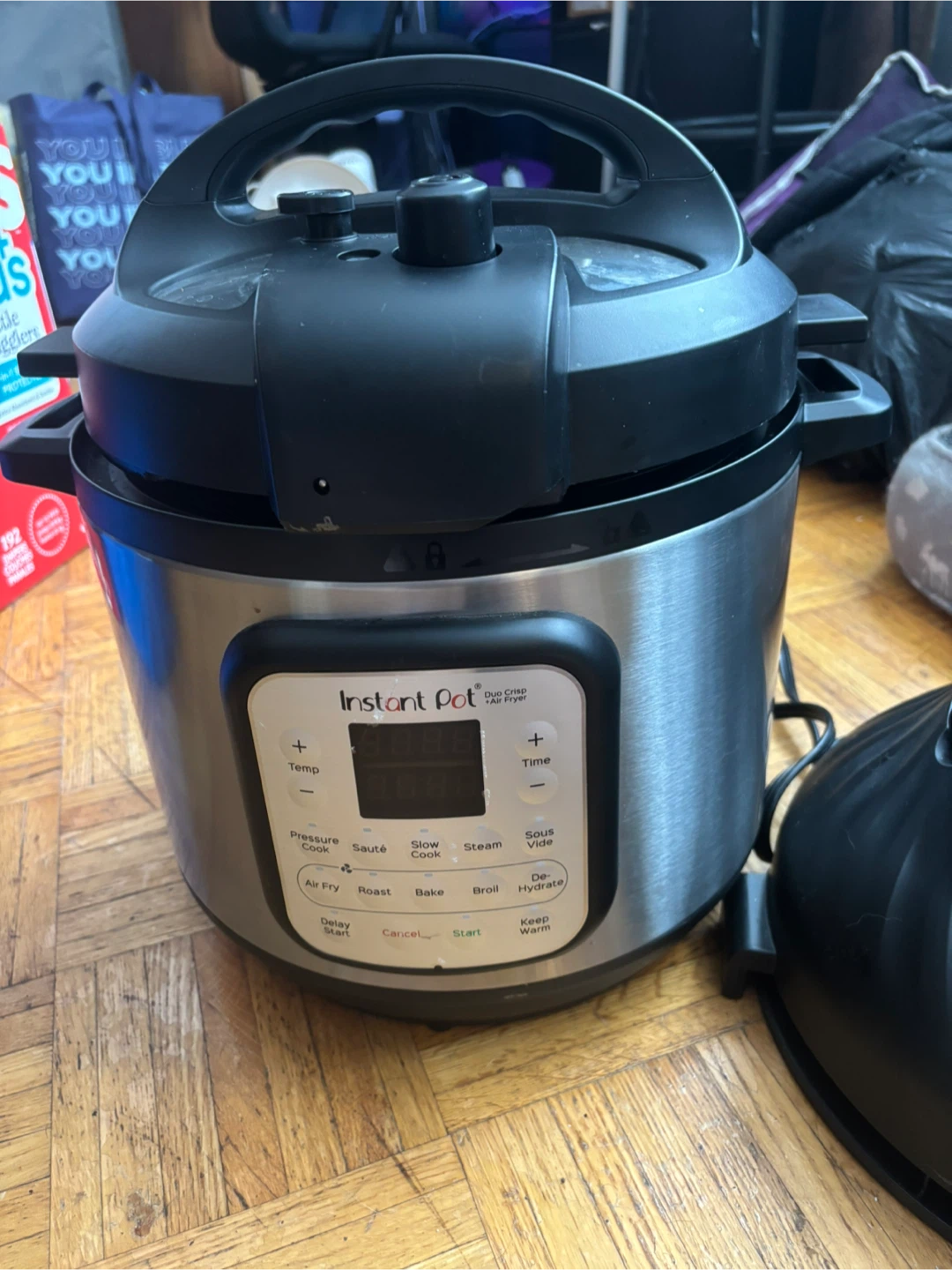 Instant Pot Duo Crisp + Air Fryer 8 Quart