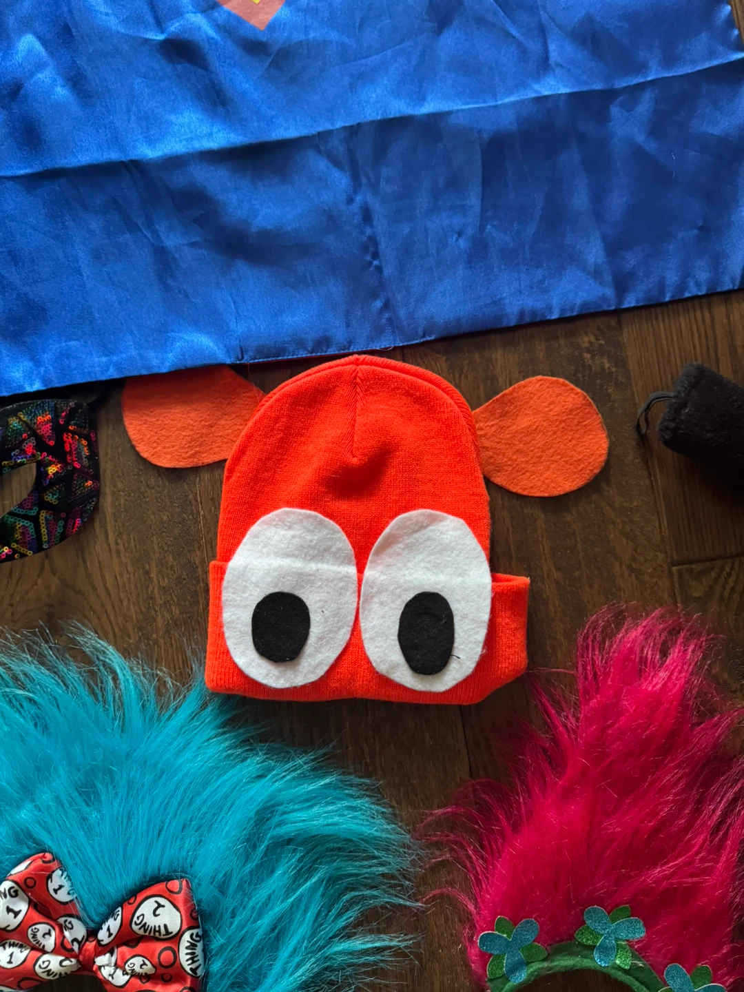 Costume Accessories - Hat, Mask, Cape, Headbands - photo 3