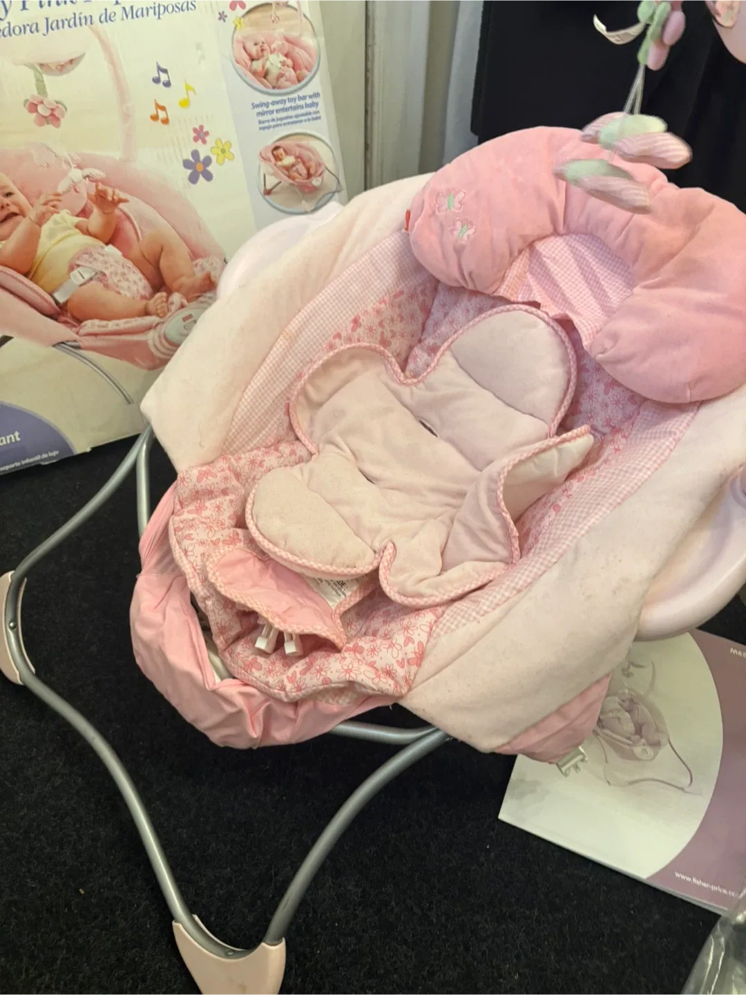 Fisher-Price Butterfly Pink Papasan Seat image indicator(3)