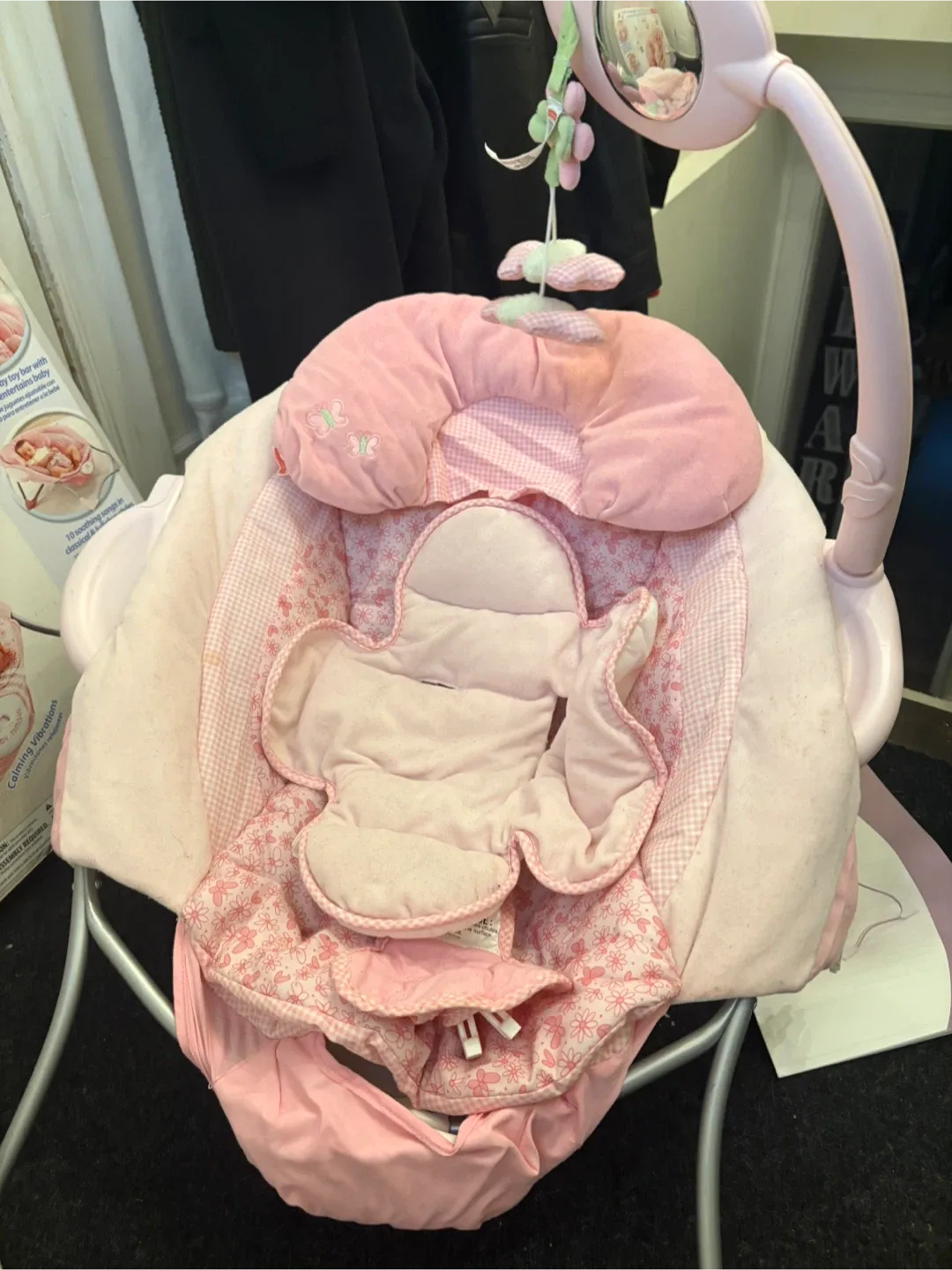 Fisher-Price Butterfly Pink Papasan Seat image indicator(2)