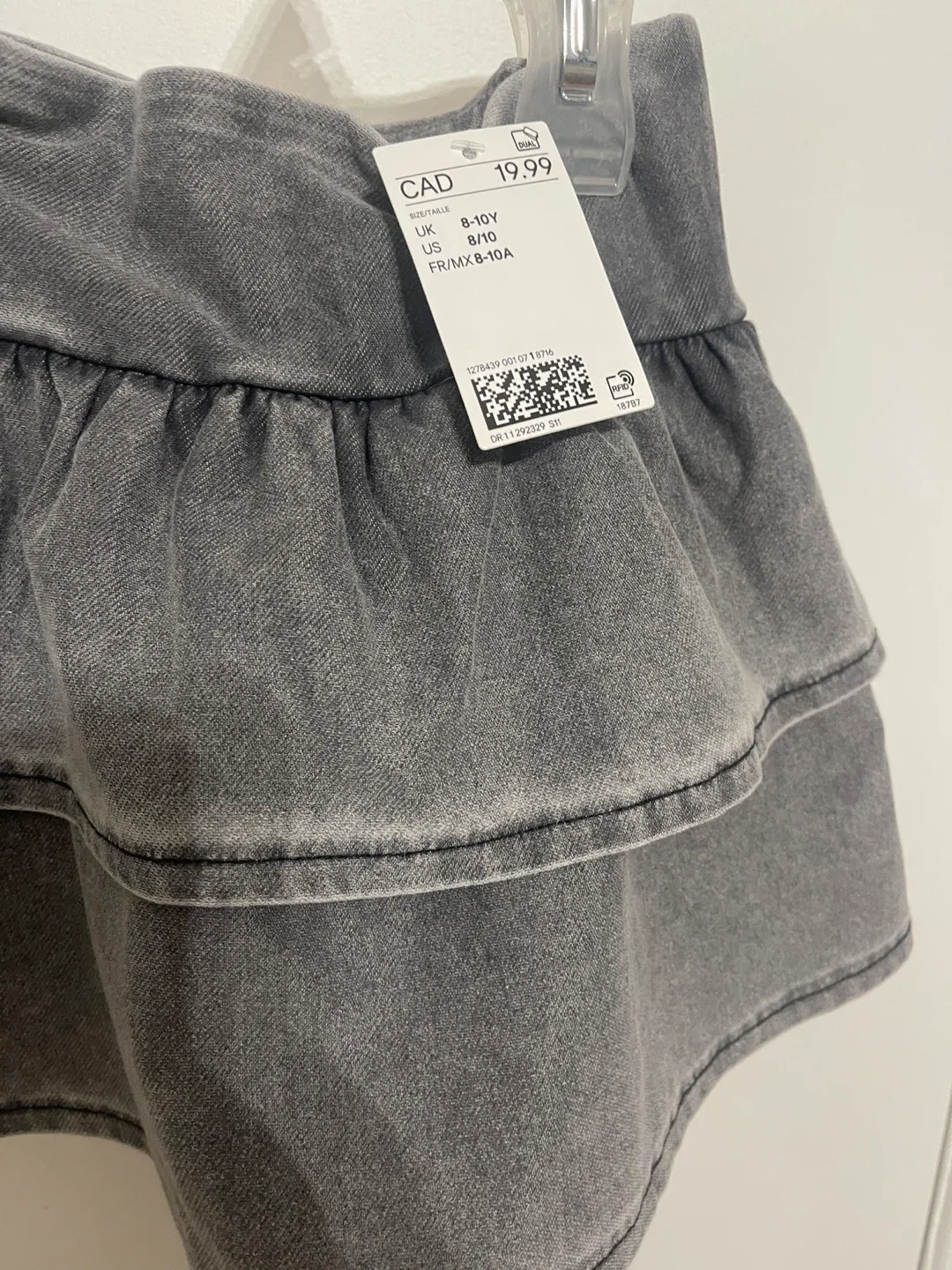 New with tags H&M ruffle skirt 8-10 image indicator(2)