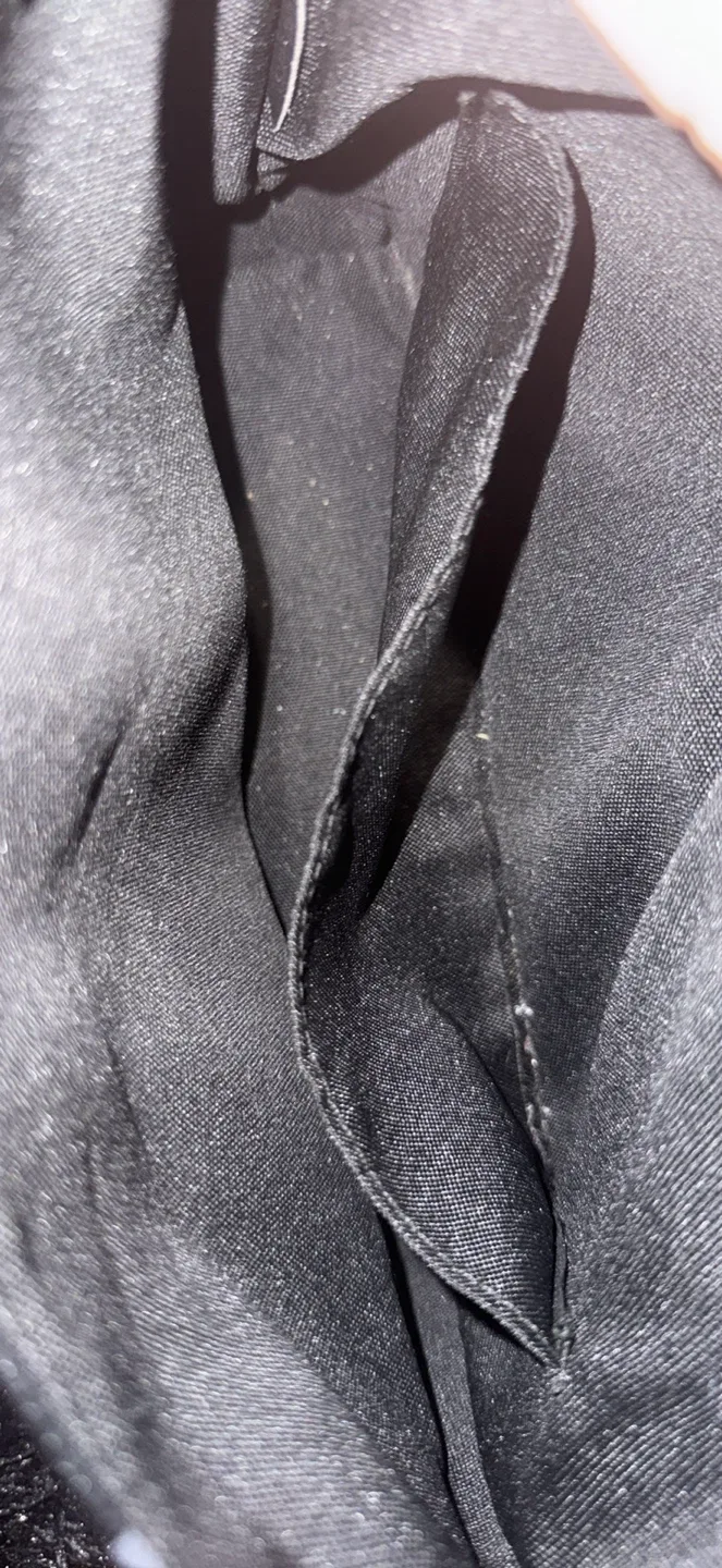 Louis Vuitton messenger side bag image indicator(6)