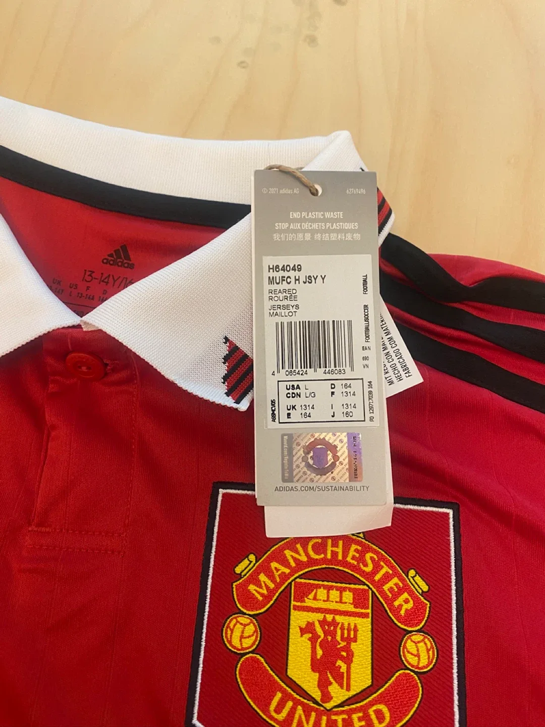Manchester United Youth Jersey - Size 13-14Y image indicator(2)