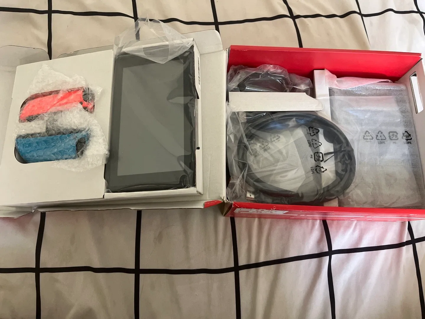 Nintendo Switch with Box image indicator(2)