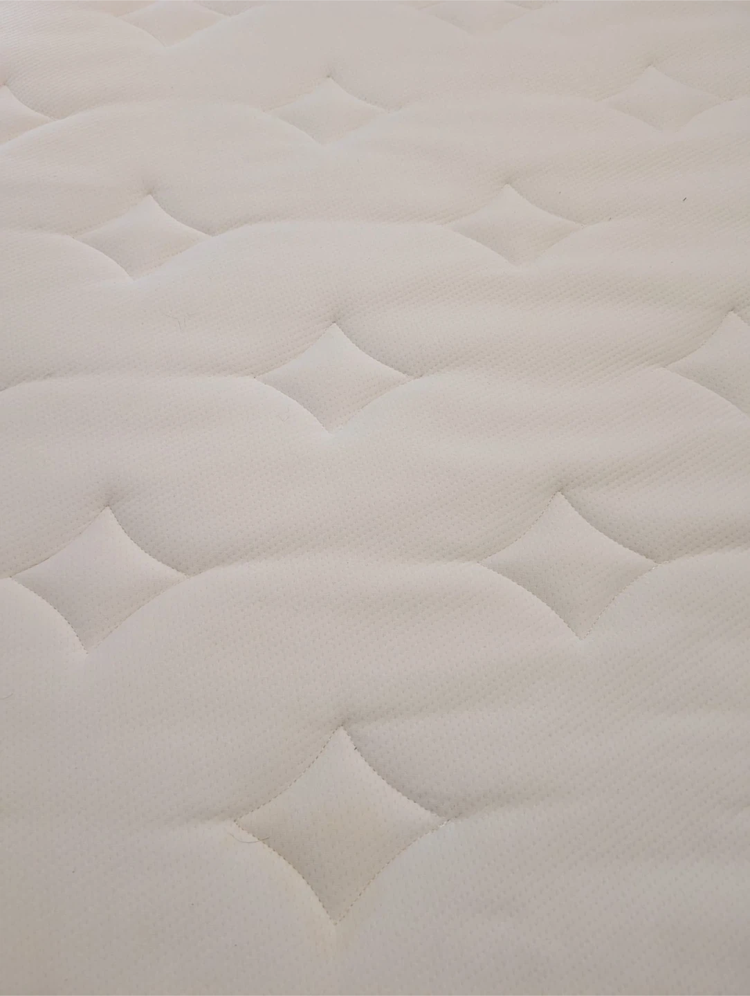 Endy Hybrid Twin Mattress and house bed kids- Gently Used - photo 4