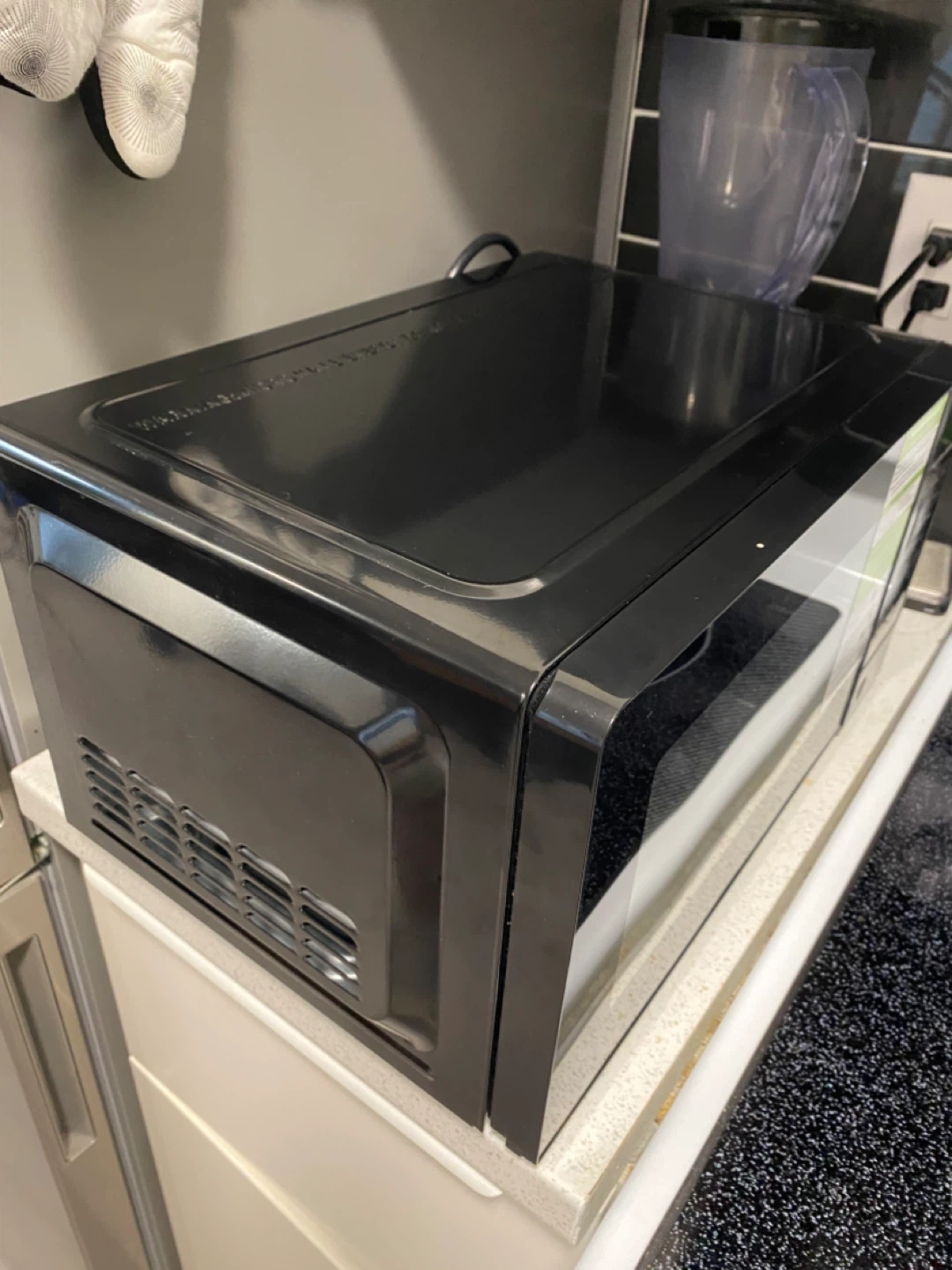 Hamilton Beach Microwave Oven - photo 3