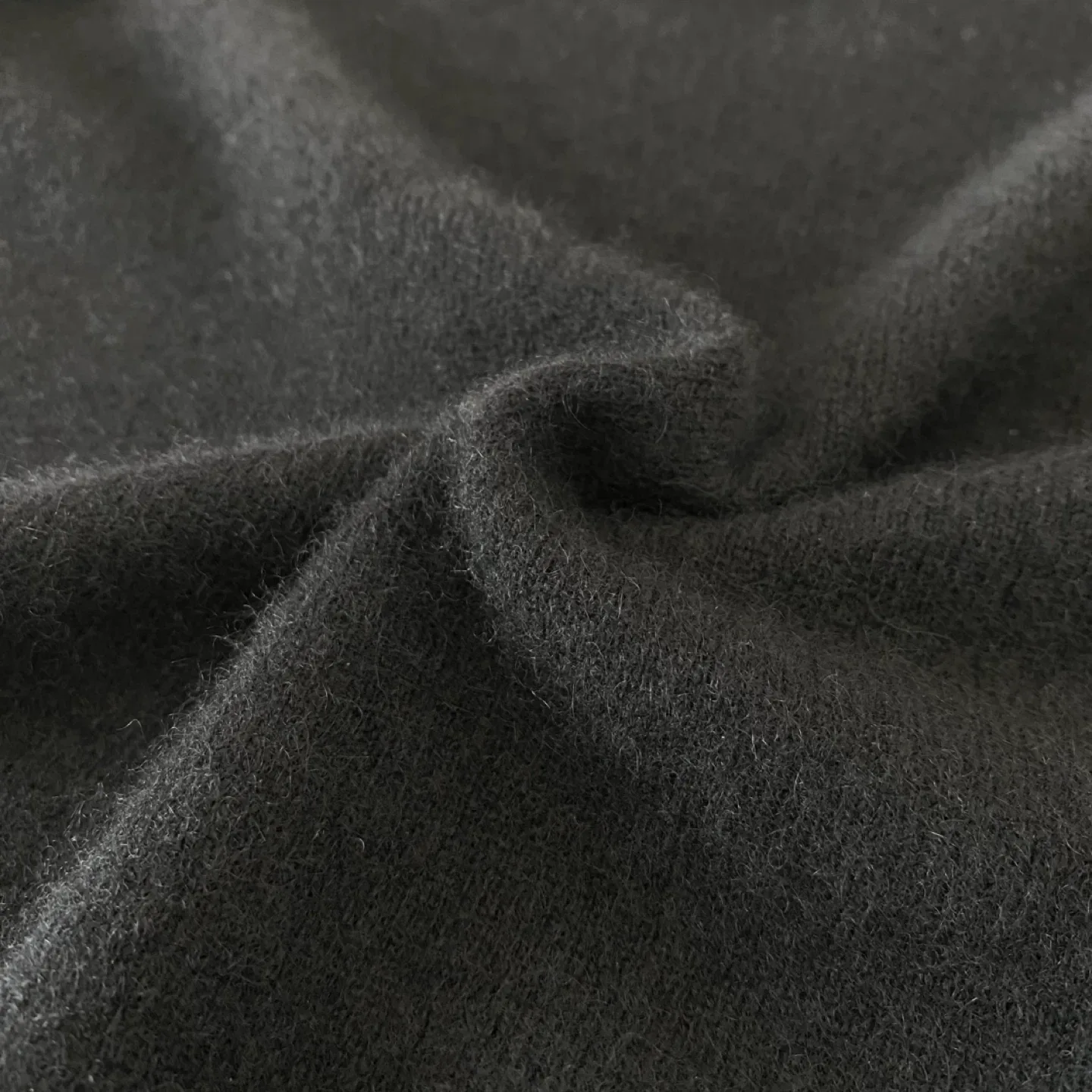 100% Cashmere V-Neck Sweater image indicator(6)