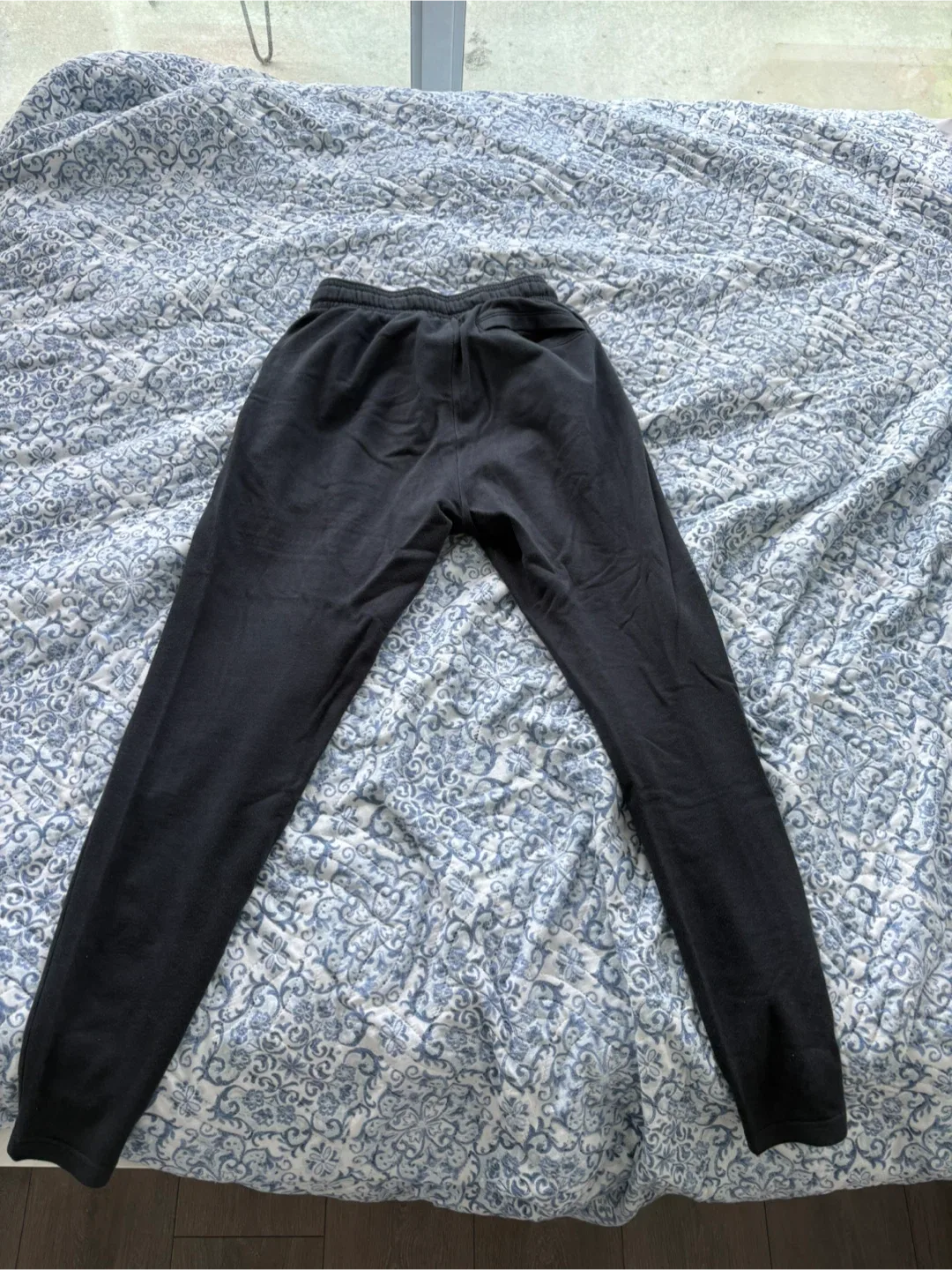 Under Armour Black Fleece Joggers - Size M image indicator(2)