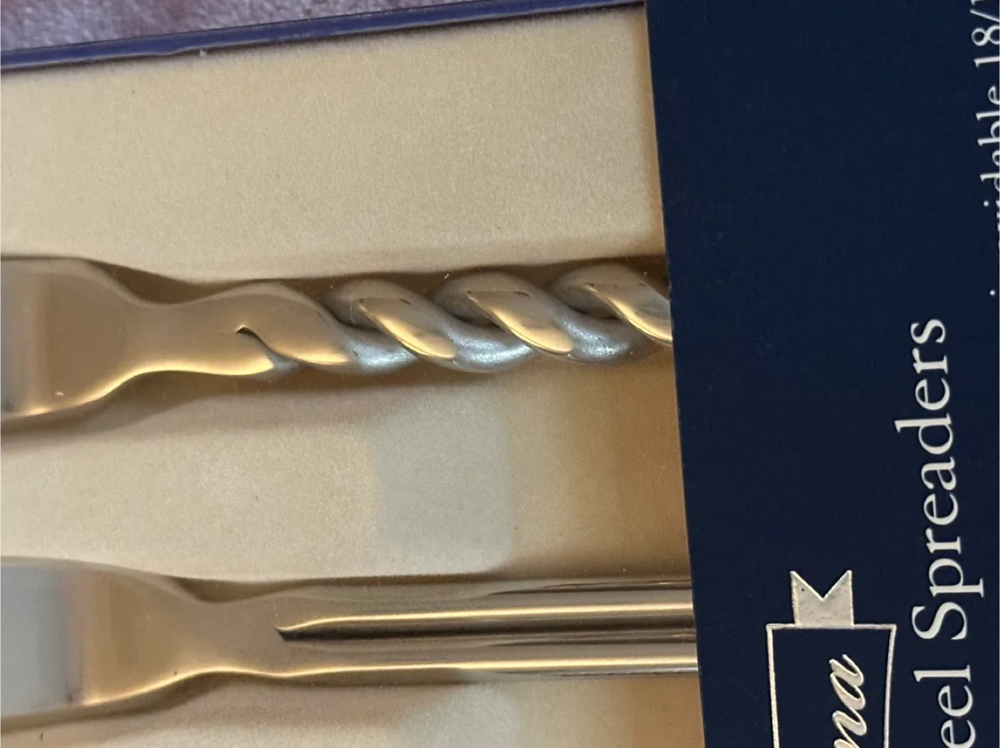 BNIB Cuisena 18/10 Stainless Spreaders image indicator(5)