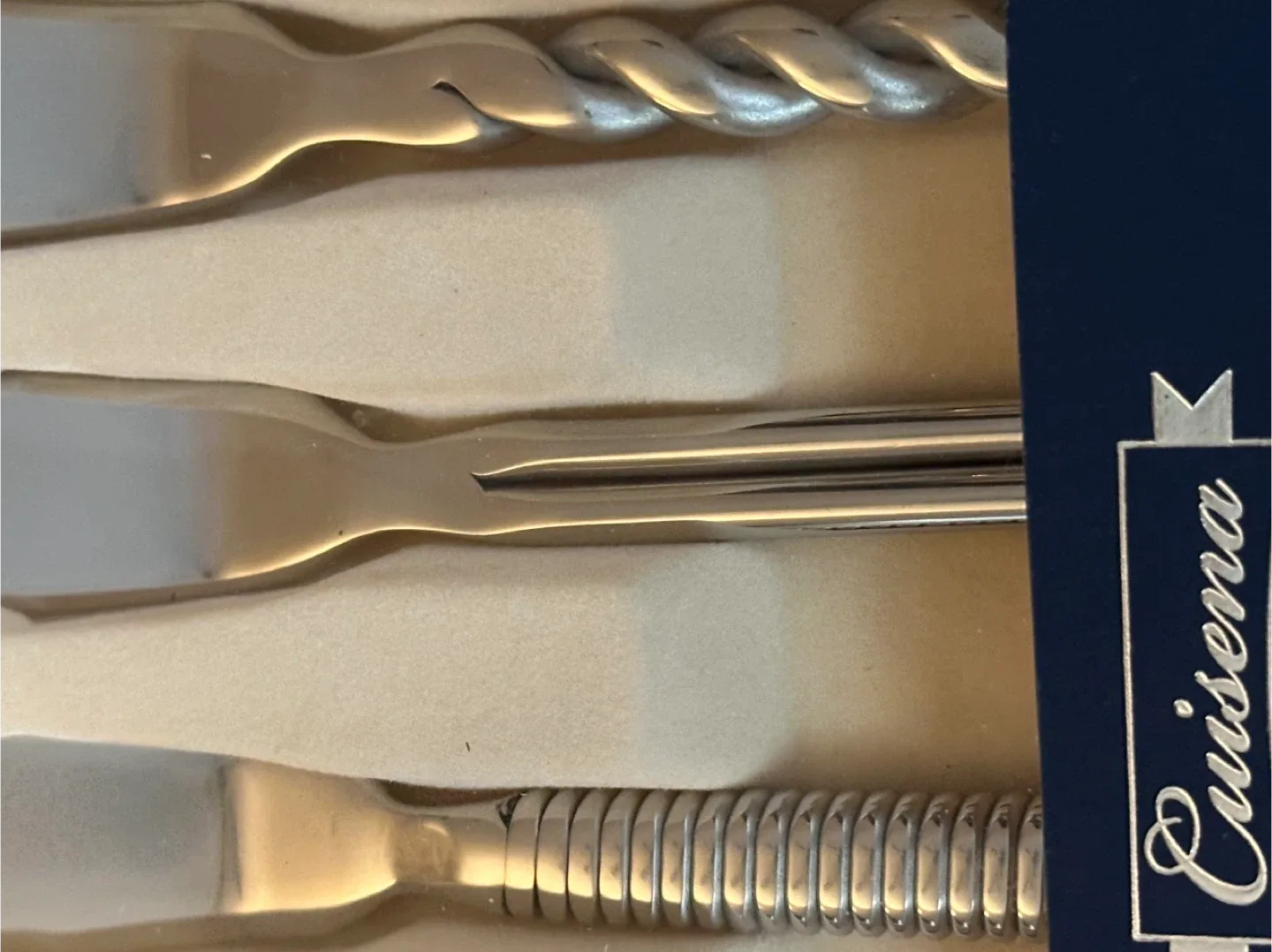 BNIB Cuisena 18/10 Stainless Spreaders image indicator(4)