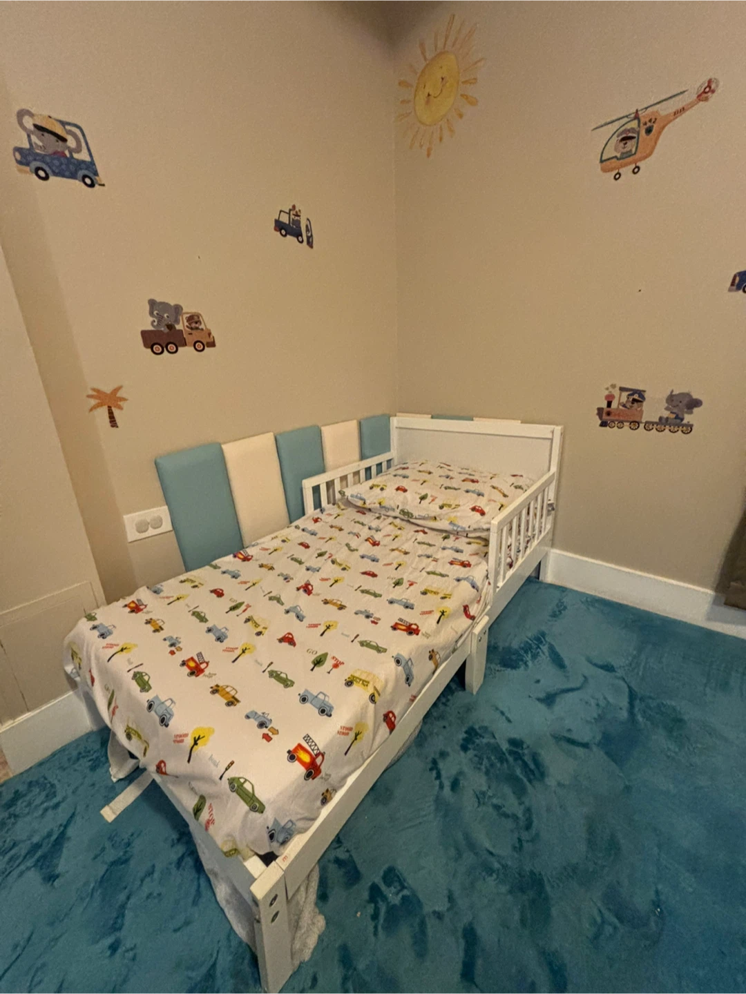 Toddler Bed with matress - photo 3