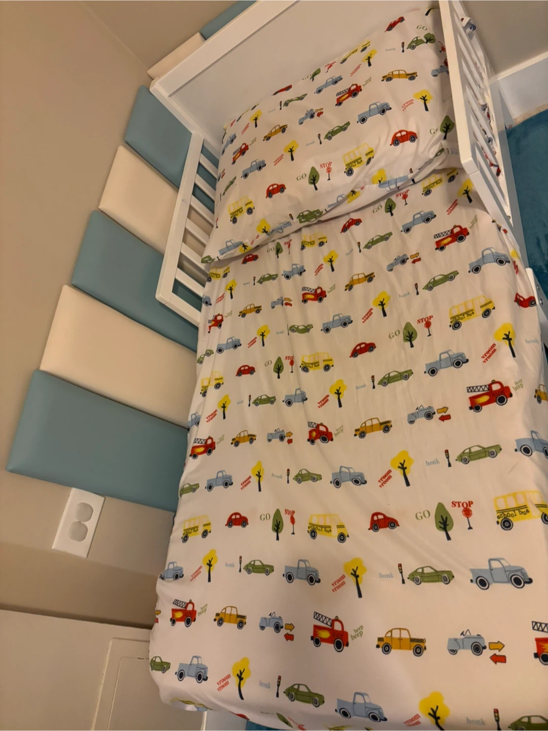 Toddler Bed with matress - photo 2