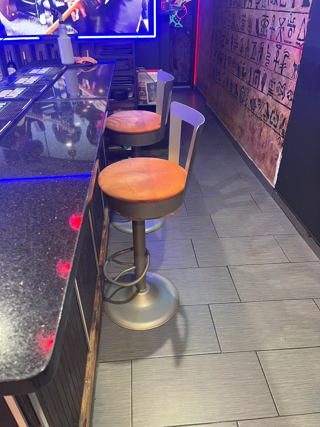 Bar Stools - Set of 4 image indicator(2)