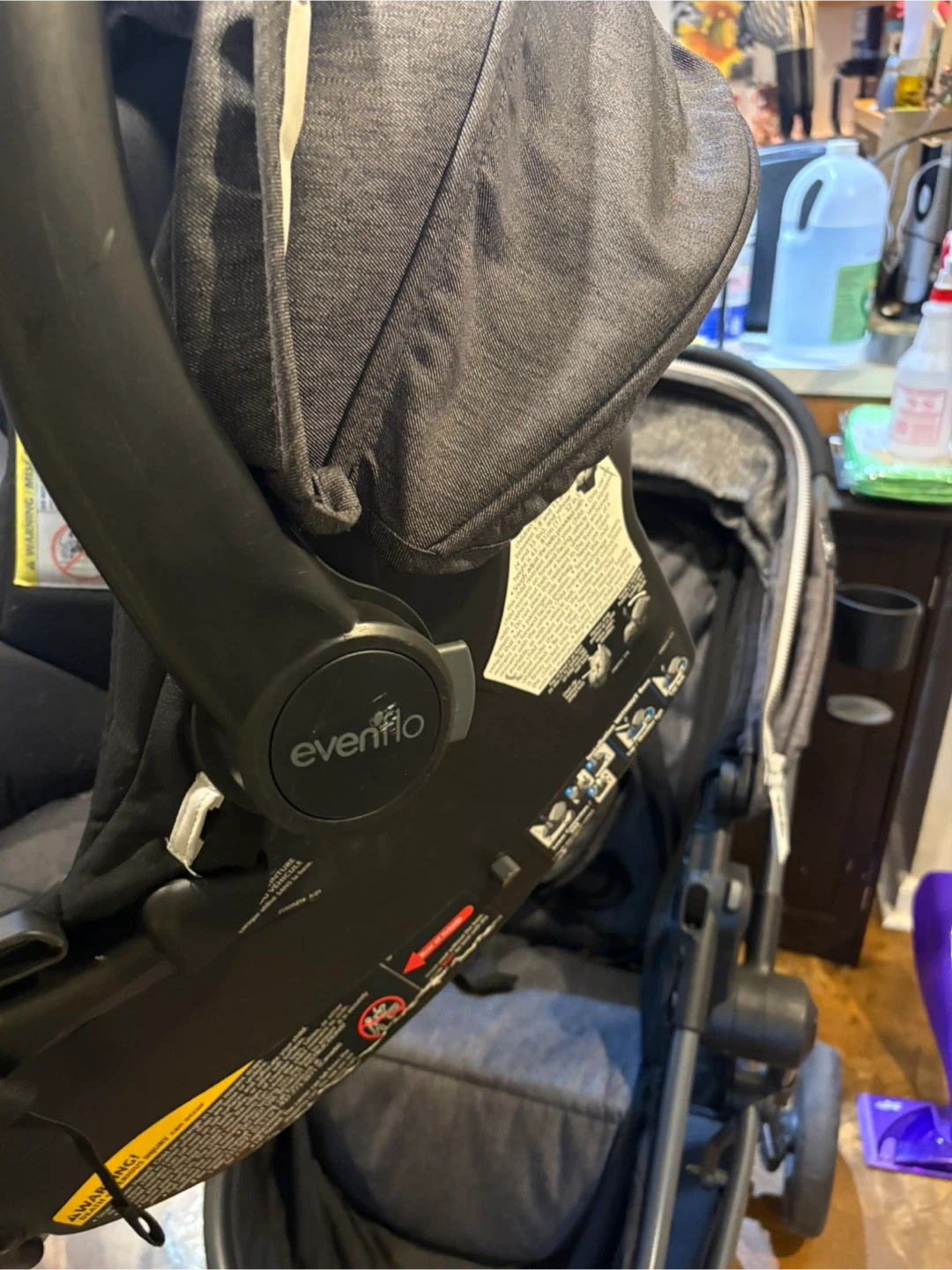 Evenflo Pivot Xplore Stroller Wagon & Infant Car Seat - photo 4