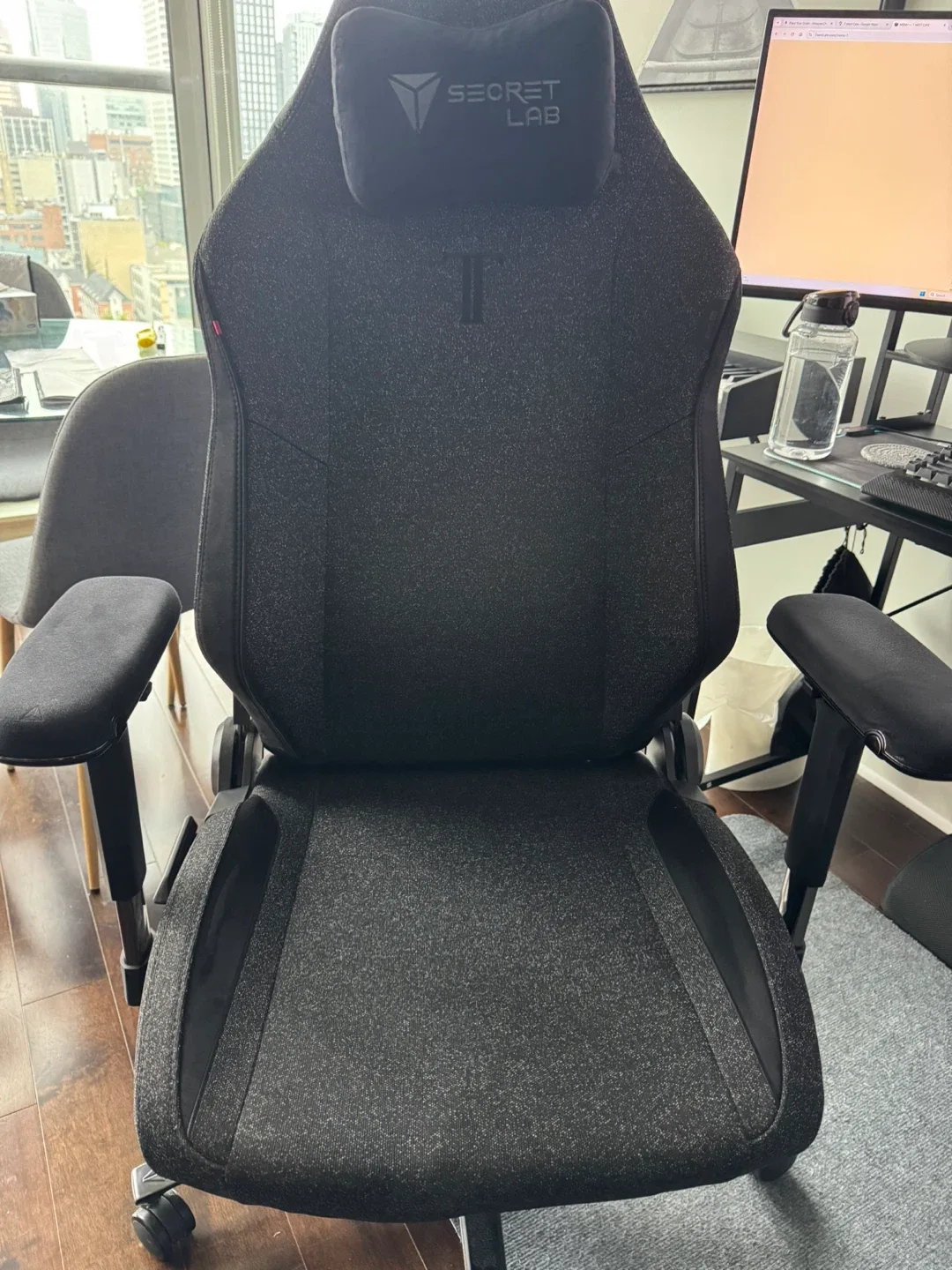 Secretlab Titan Evo XL - Black + memory foam armrest. image indicator(5)