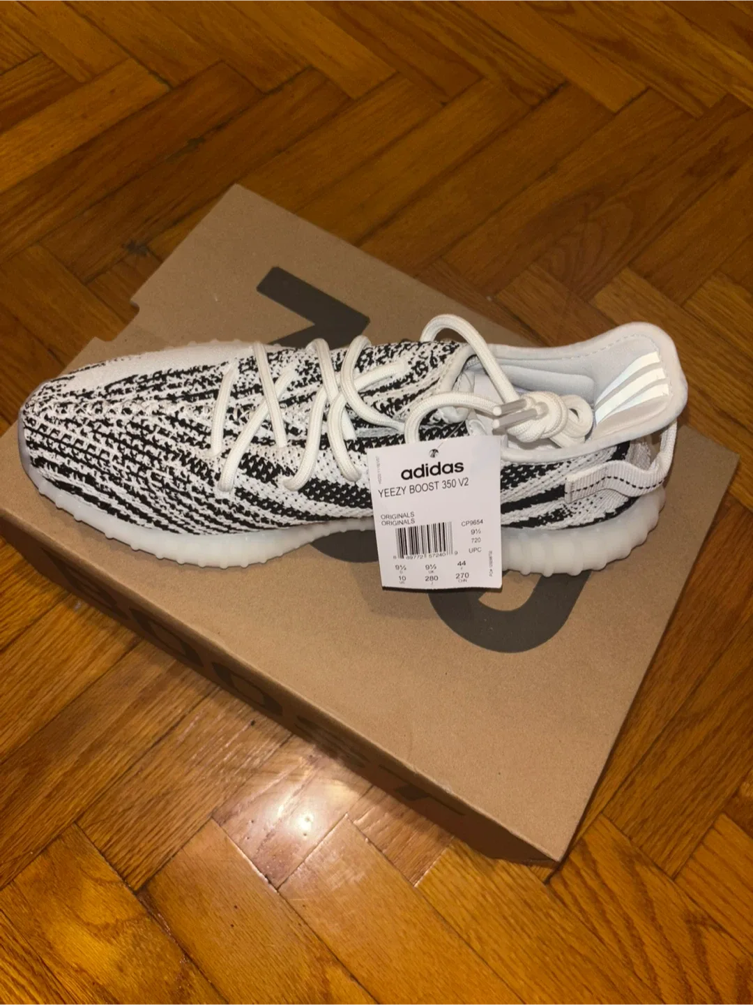 Adidas Yeezy Boost 350 V2 Zebra - Size 10 image indicator(4)
