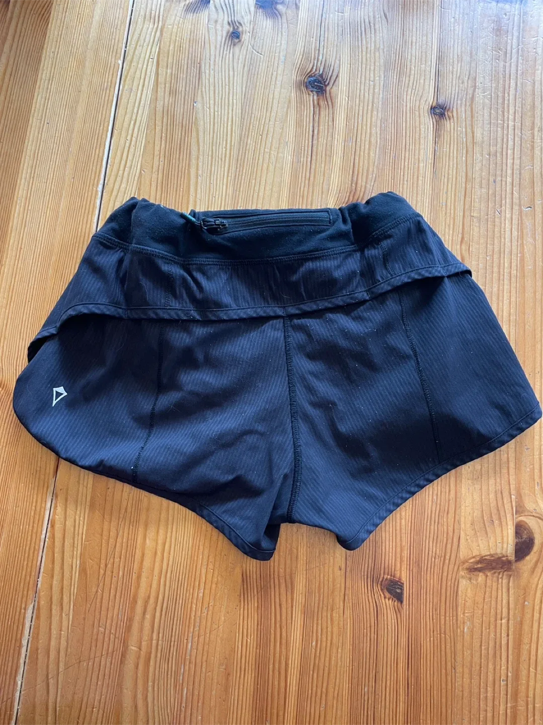 Ivivva Black Running Shorts Size 12 image indicator(2)
