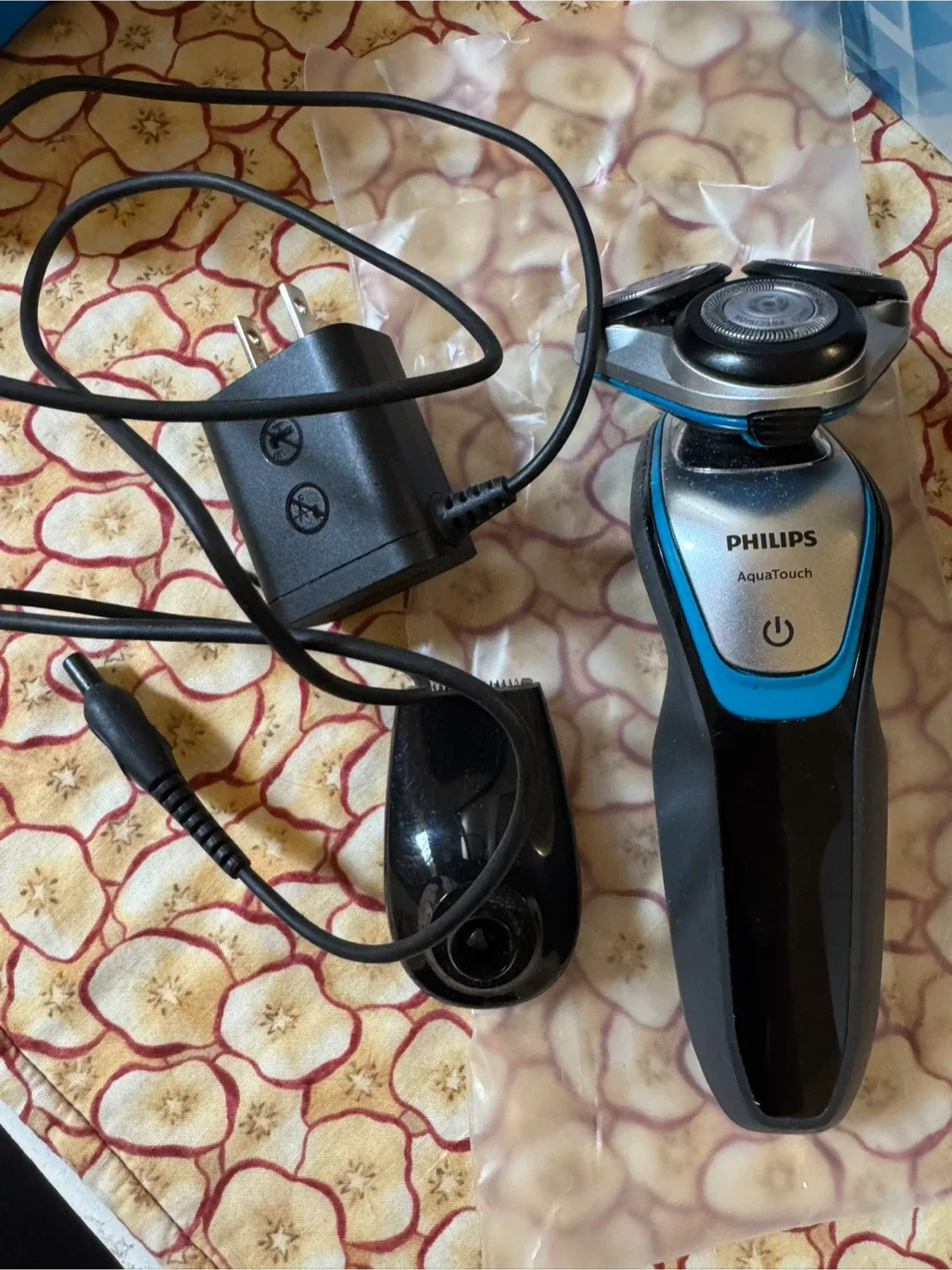 Philips AquaTouch Electric Shaver