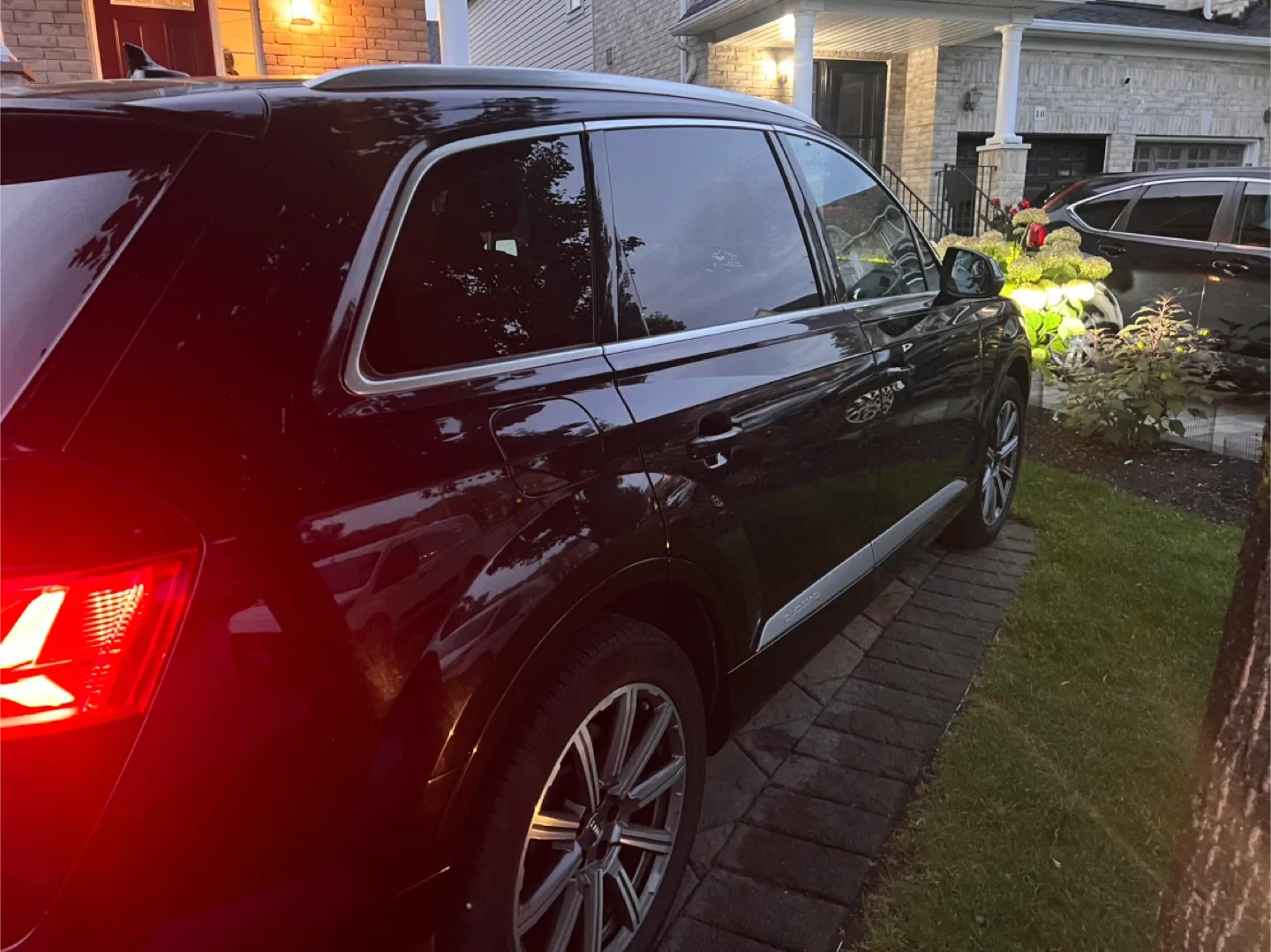 Audi Q7 SUV - Black Techniq 3.0 2018 image indicator(5)