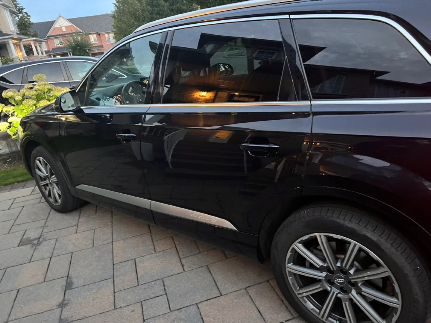 Audi Q7 SUV - Black Techniq 3.0 2018 image indicator(7)