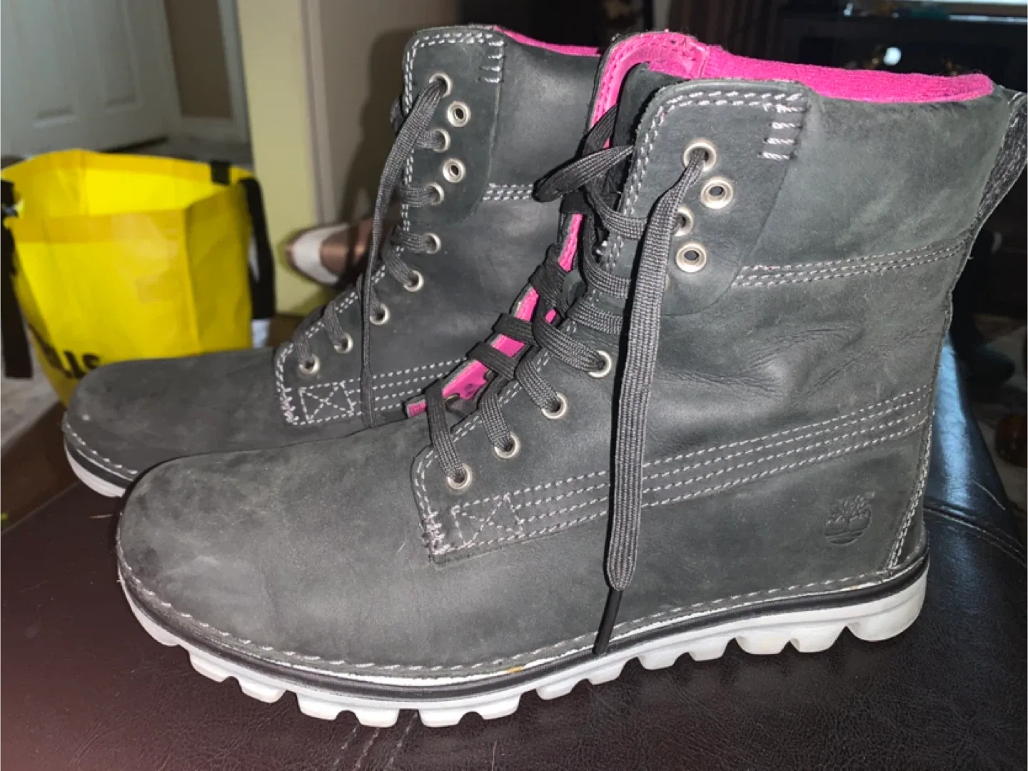 Women’s Timberland Earthkeepers Black Leather Boots – Size 10 thumbnail