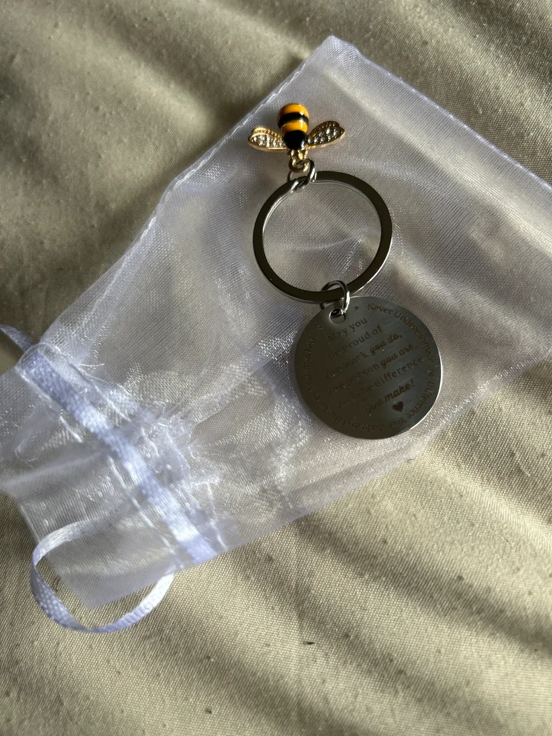 Bee Keychain with Inspirational Message image indicator(2)