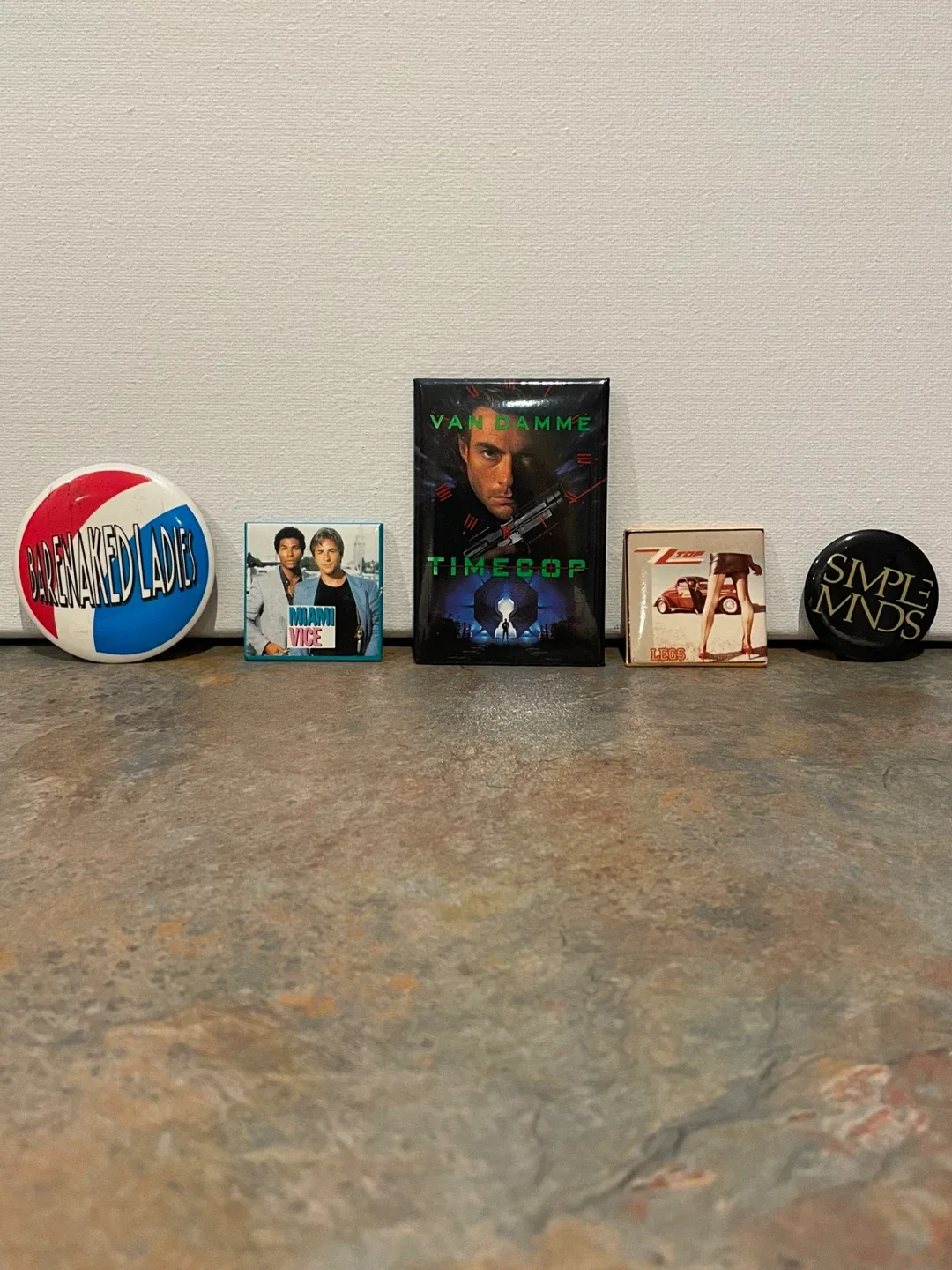Lot of 5 1980s / 1990s pinback buttons thumbnail