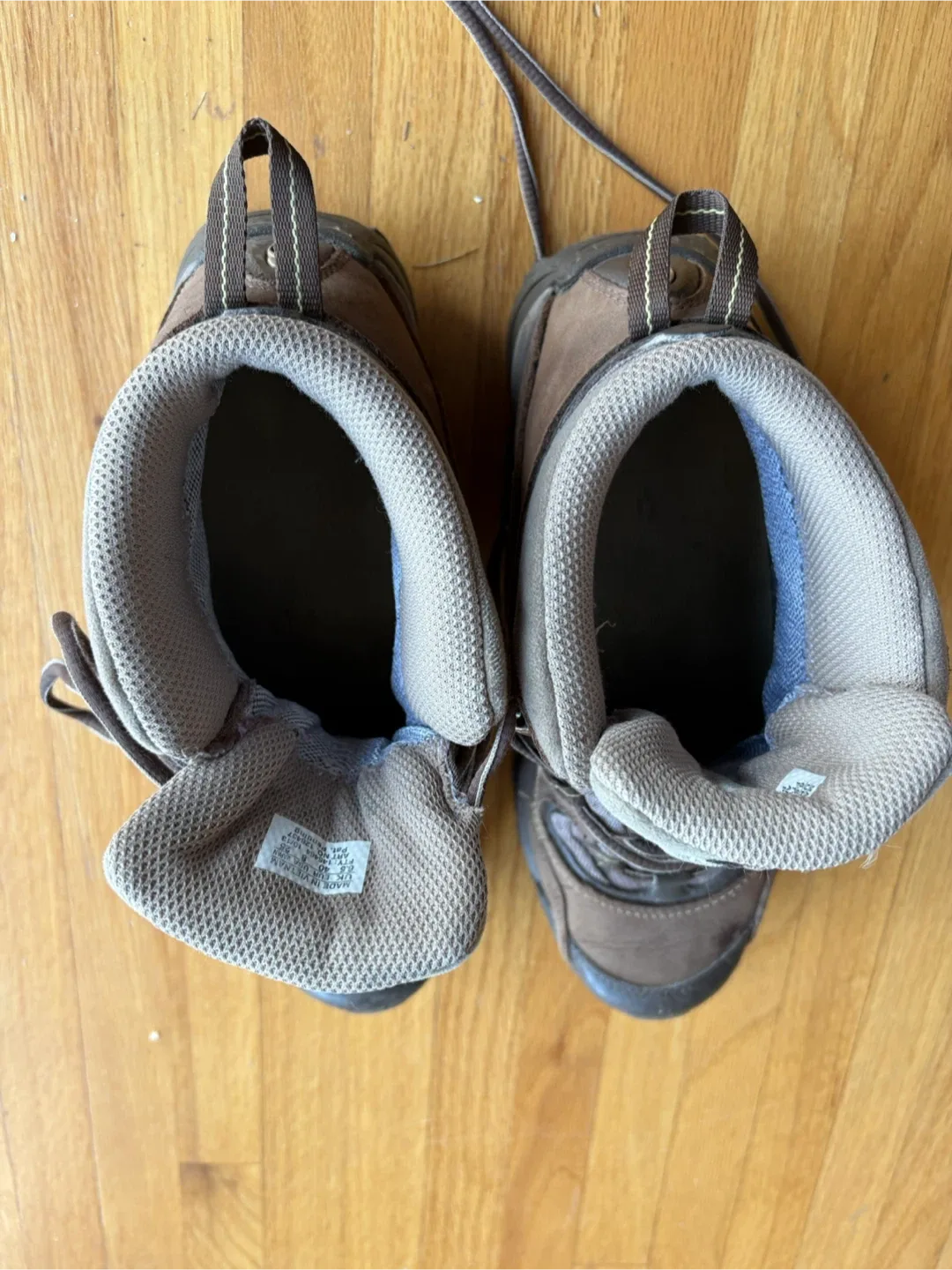 Women Salomon Hiking Boots - US Size 8 image indicator(2)