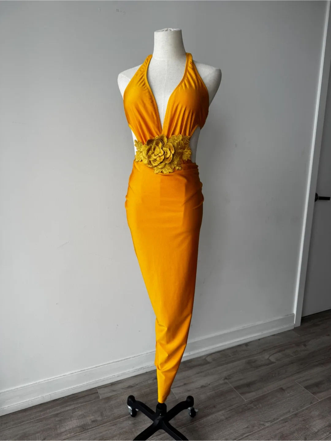 [NEW] Yellow Halter Neck One-Piece Swimsuit with Cover Up thumbnail
