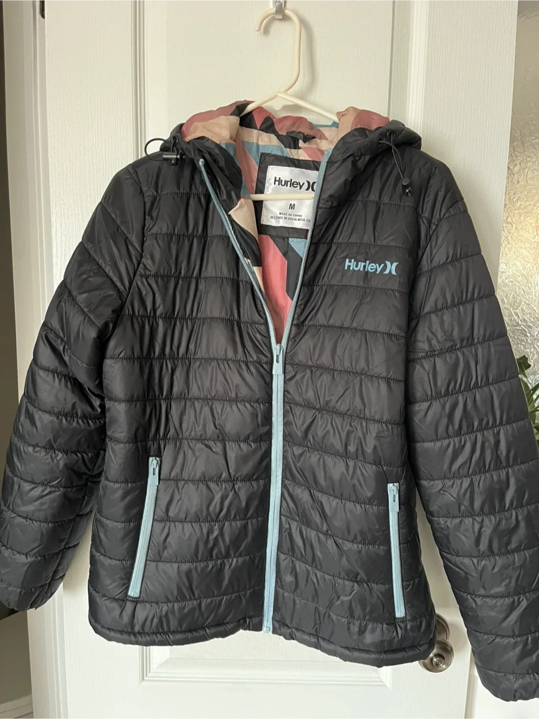 Hurley Black Puffer Jacket - Size M thumbnail