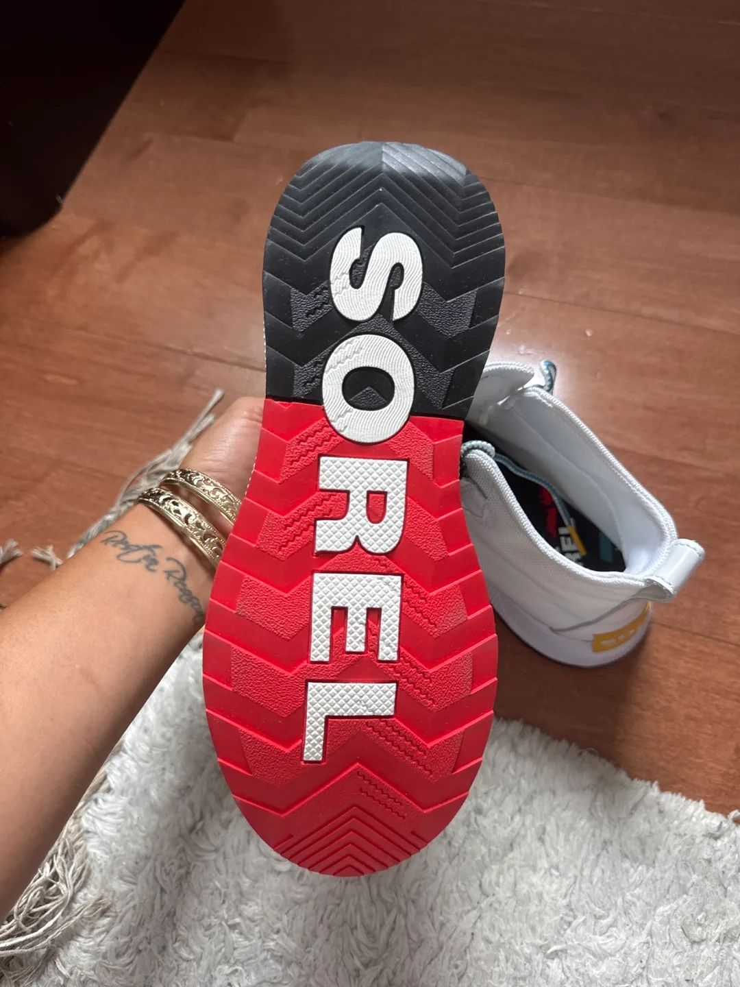 Sorel Waterproof White Boots image indicator(2)