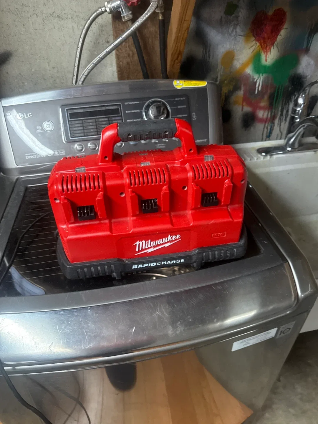 Milwaukee M18 Rapid Charger image indicator(2)