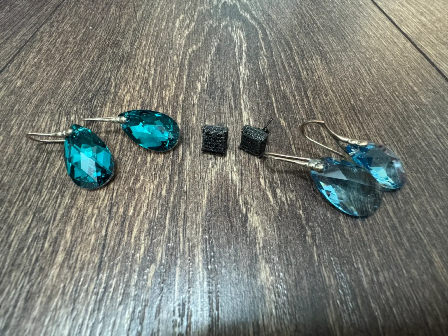 ✨ Fashion Earrings – $5 Each ✨ thumbnail
