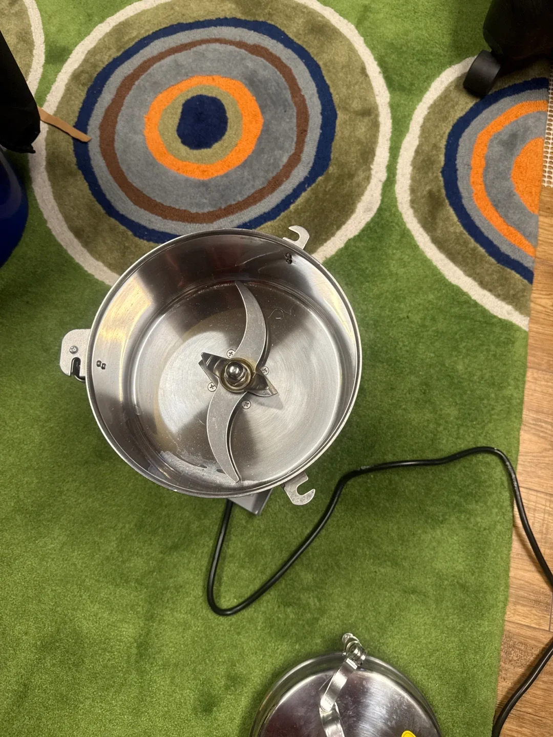 VEVOR Grain Grinder - Stainless Steel image indicator(2)