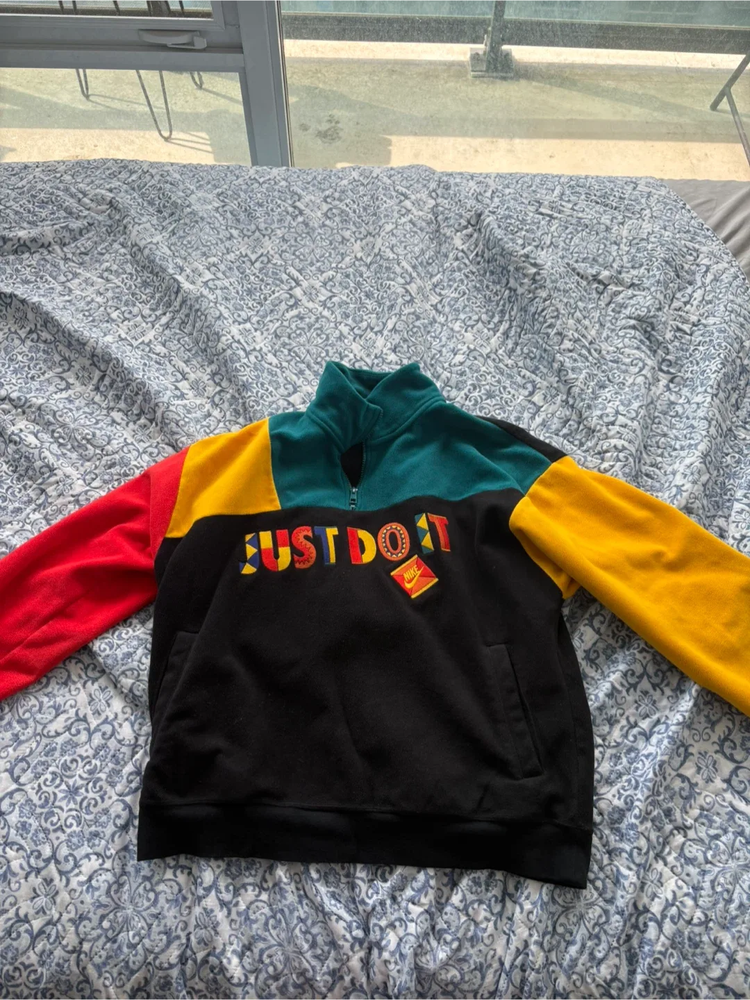 Nike Colour Block Pullover - Size Small thumbnail